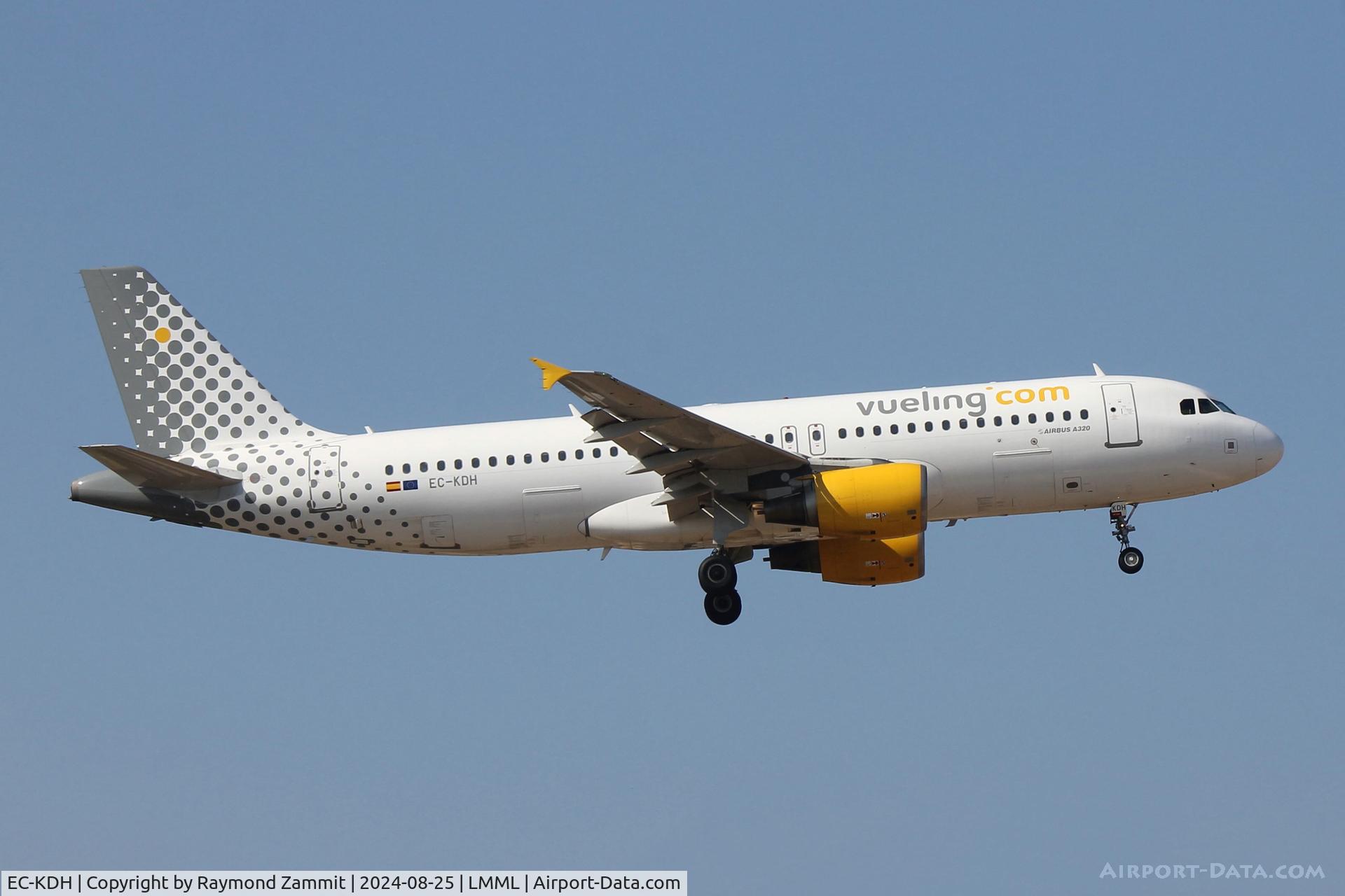 EC-KDH, 2007 Airbus A320-214 C/N 3083, A320 EC-KDH Vueling