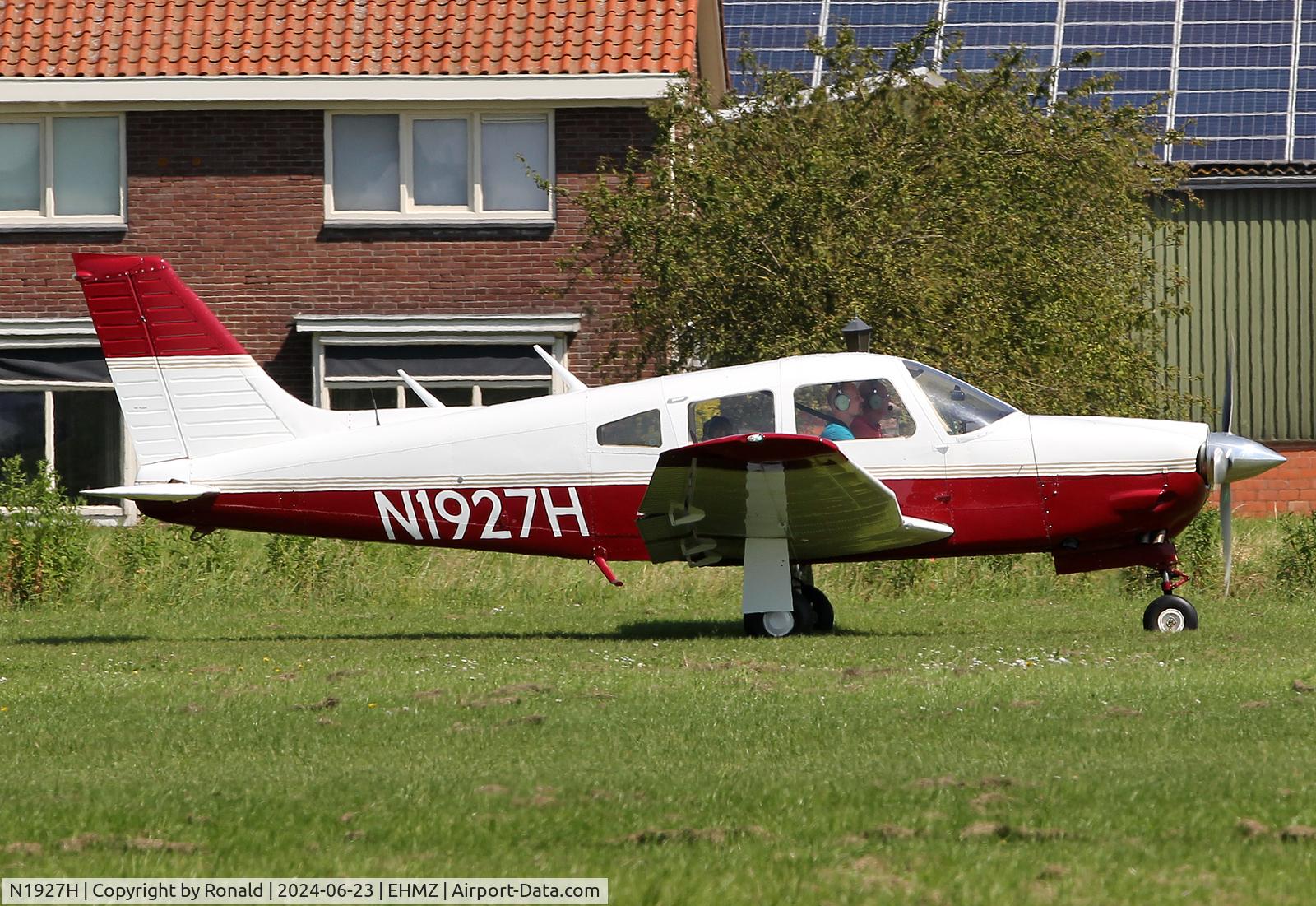 N1927H, 1977 Piper PA-28R-201 Cherokee Arrow III C/N 28R-7737017, at ehmz