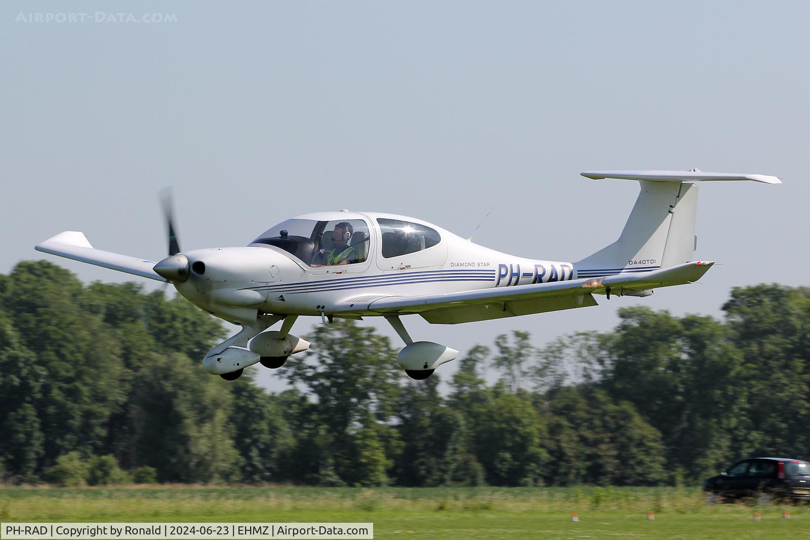 PH-RAD, 2005 Diamond DA-40D Diamond Star C/N D4.161, at ehmz