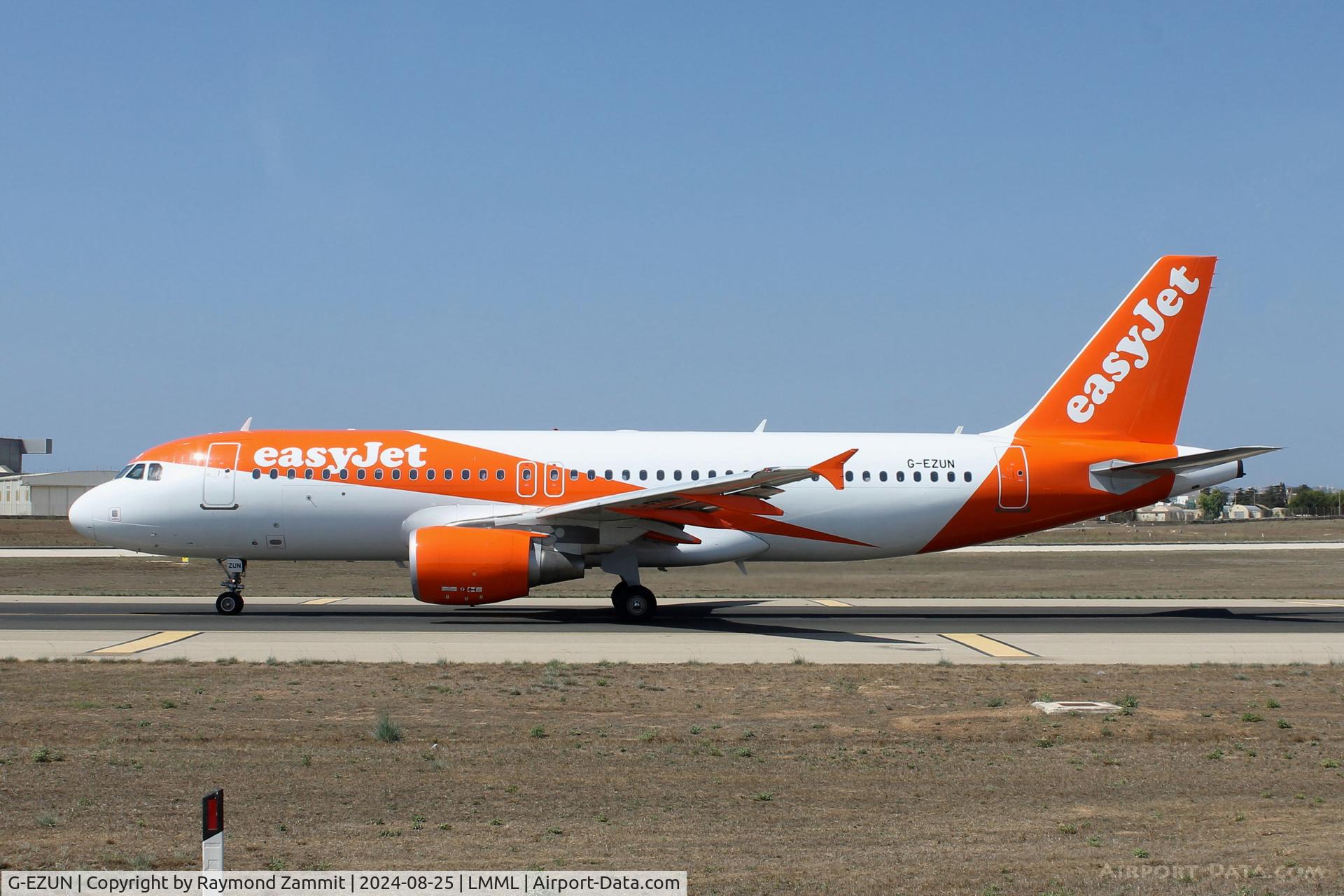 G-EZUN, 2012 Airbus A320-214 C/N 5046, A320 G-EZUN Easyjet