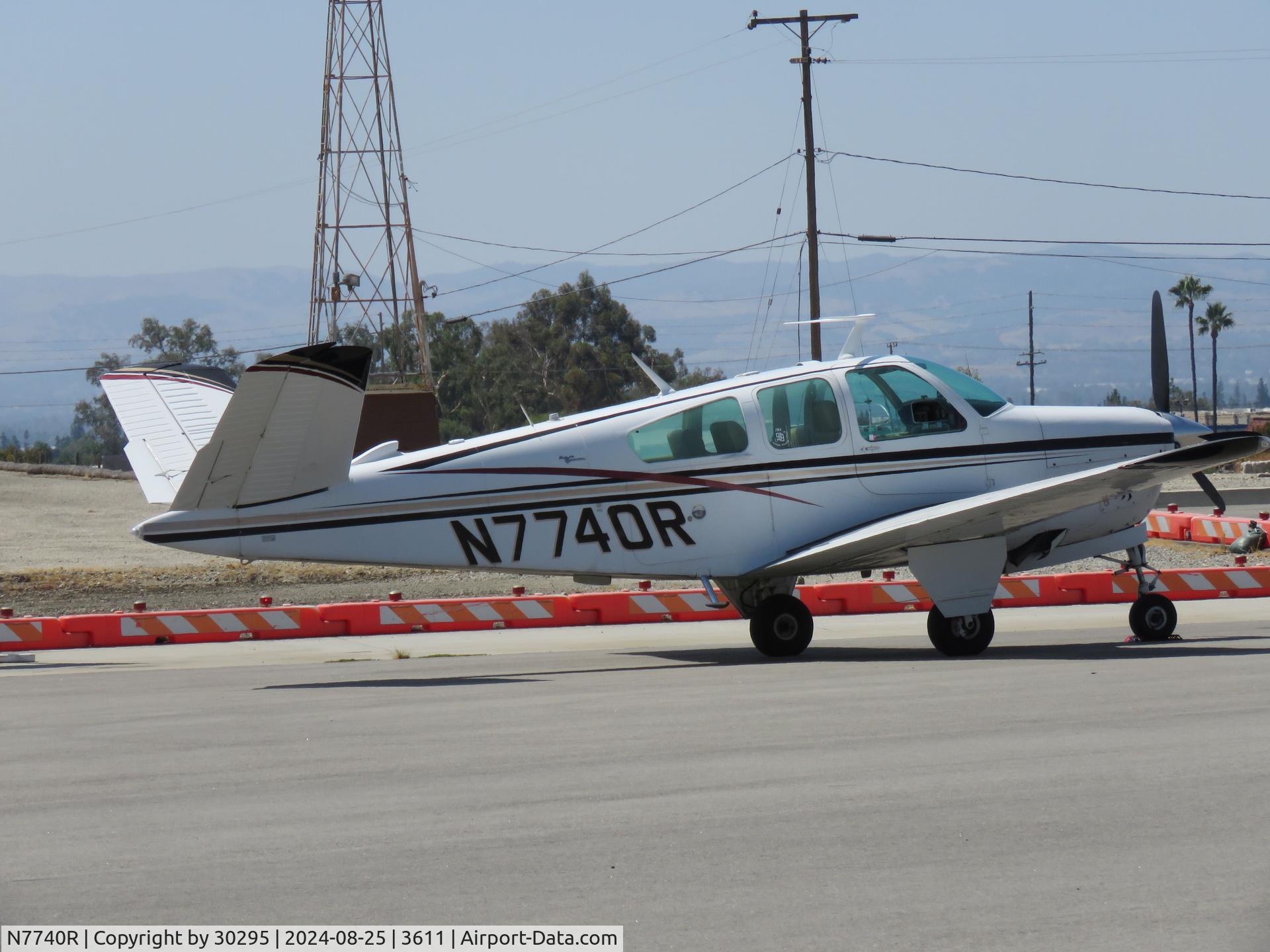 N7740R, 1968 Beech V35A Bonanza C/N D-8877, Parked