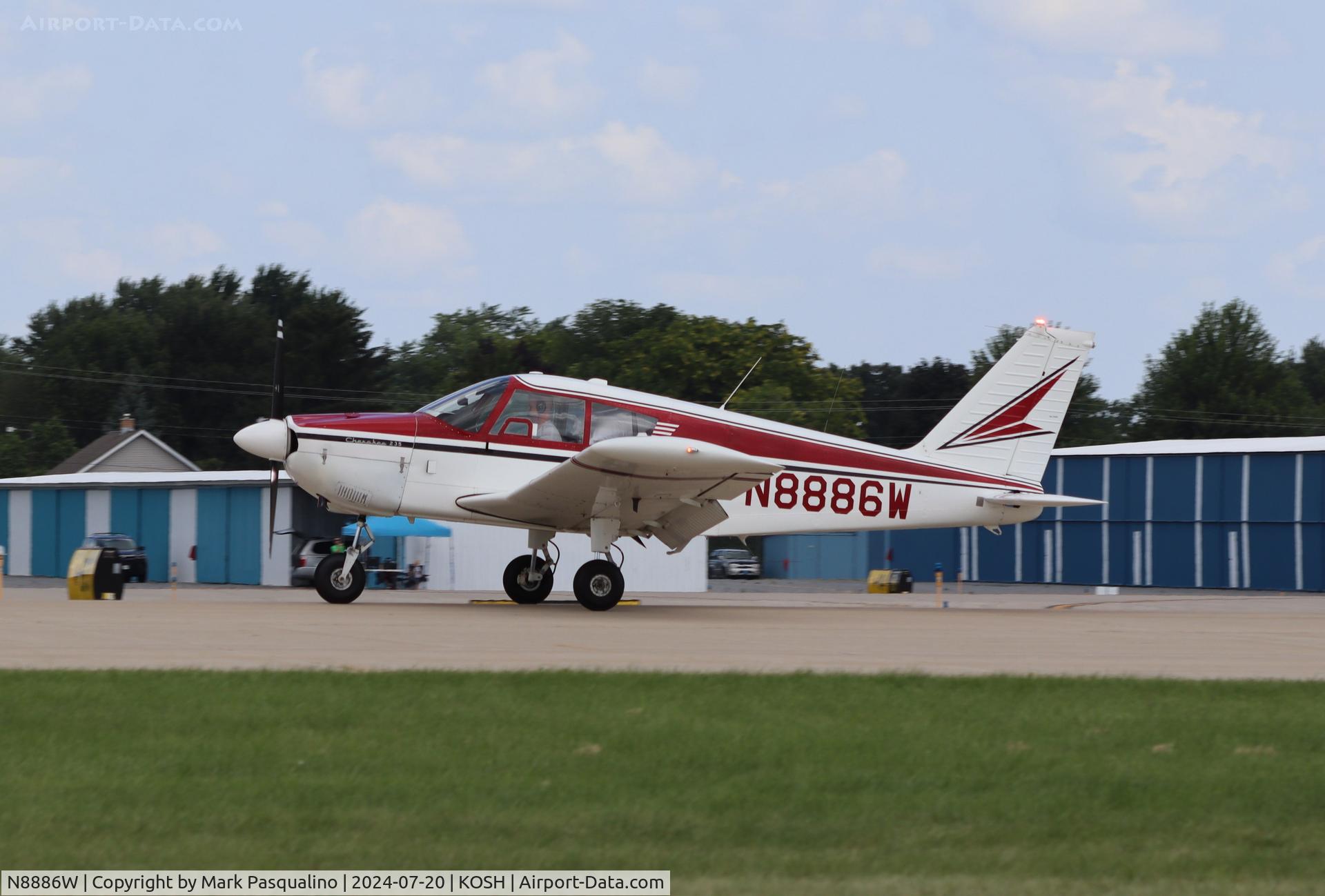 N8886W, 1964 Piper PA-28-235 C/N 28-10446, Piper PA-28-235