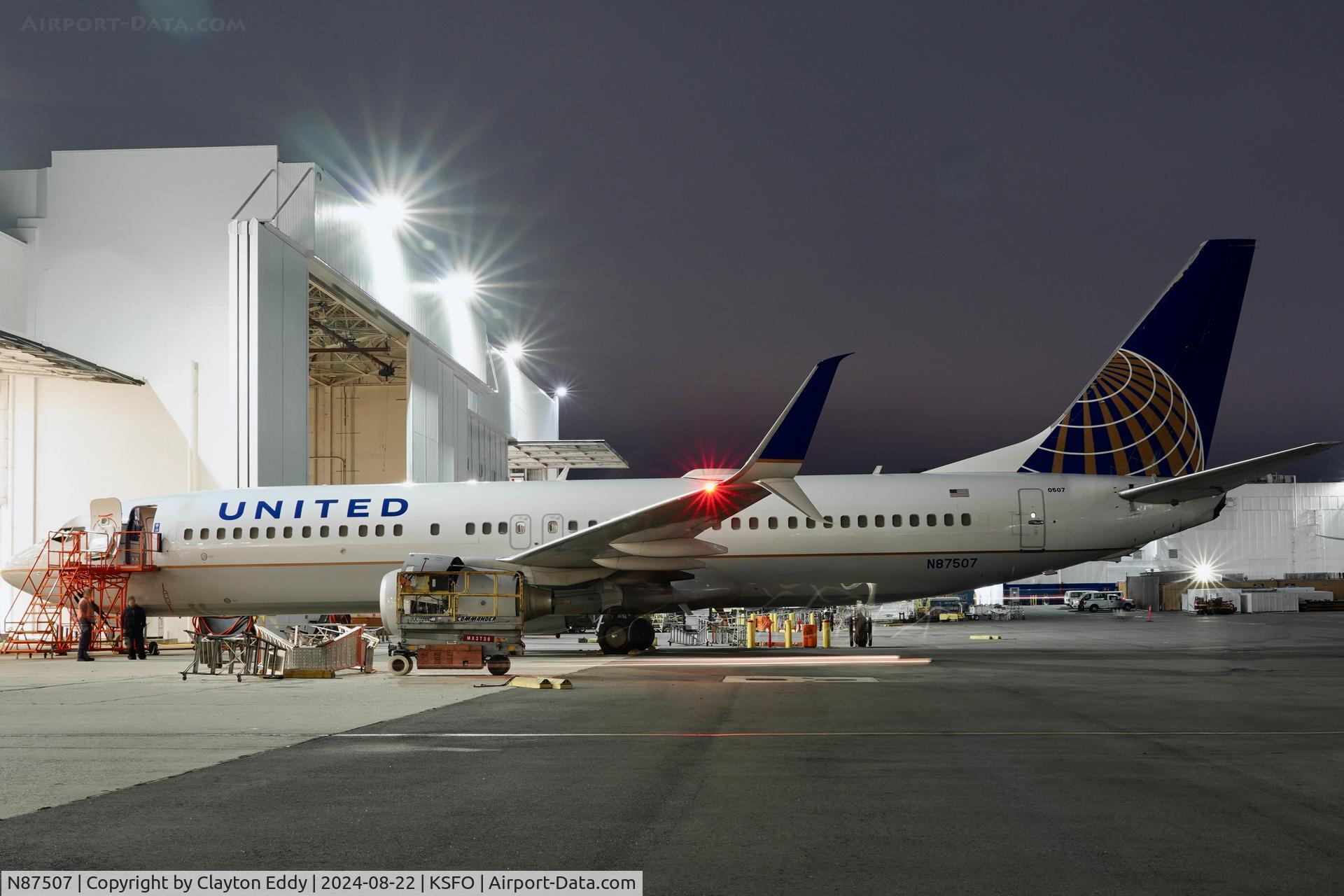 N87507, 2008 Boeing 737-824 C/N 31637, SFO 2024.