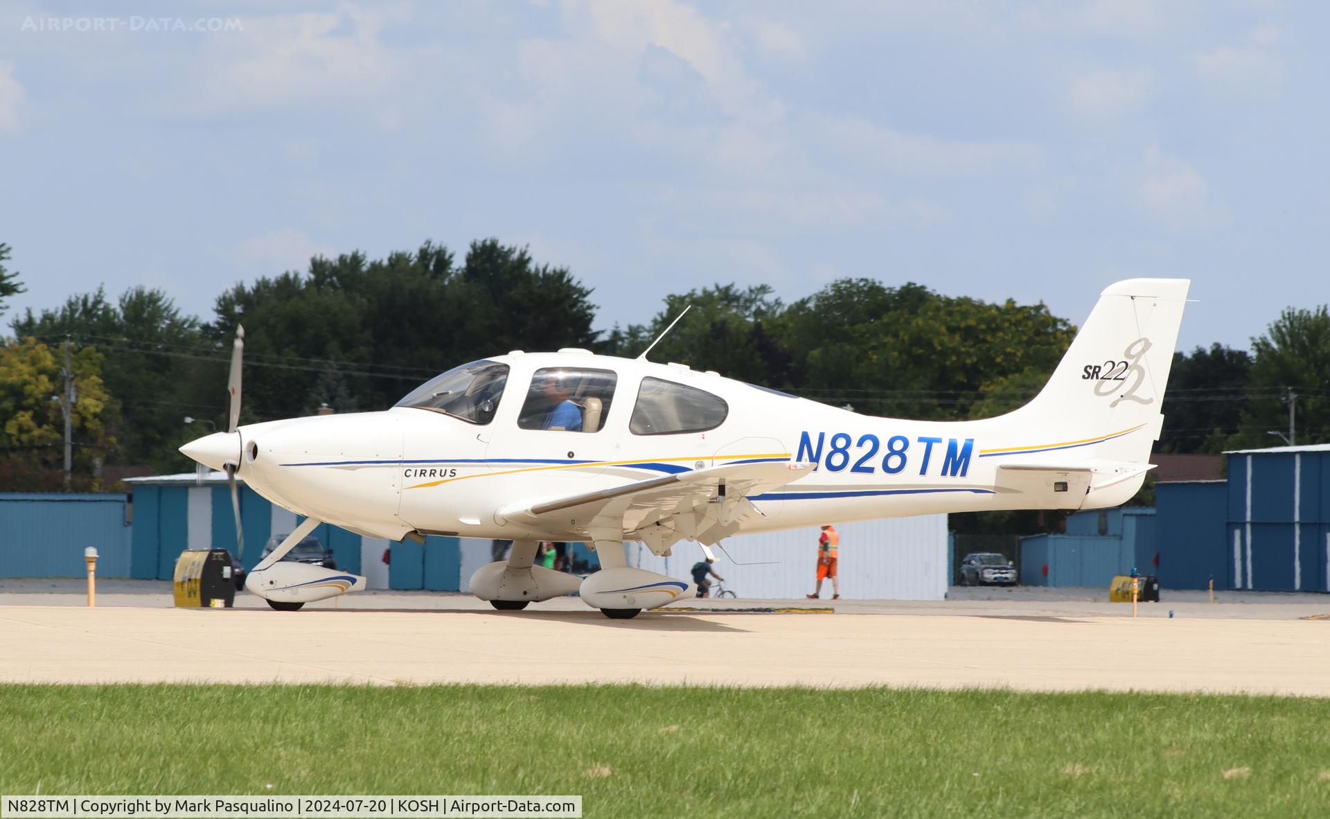N828TM, 2004 Cirrus SR22 G2 C/N 0943, Cirrus SR22 G2