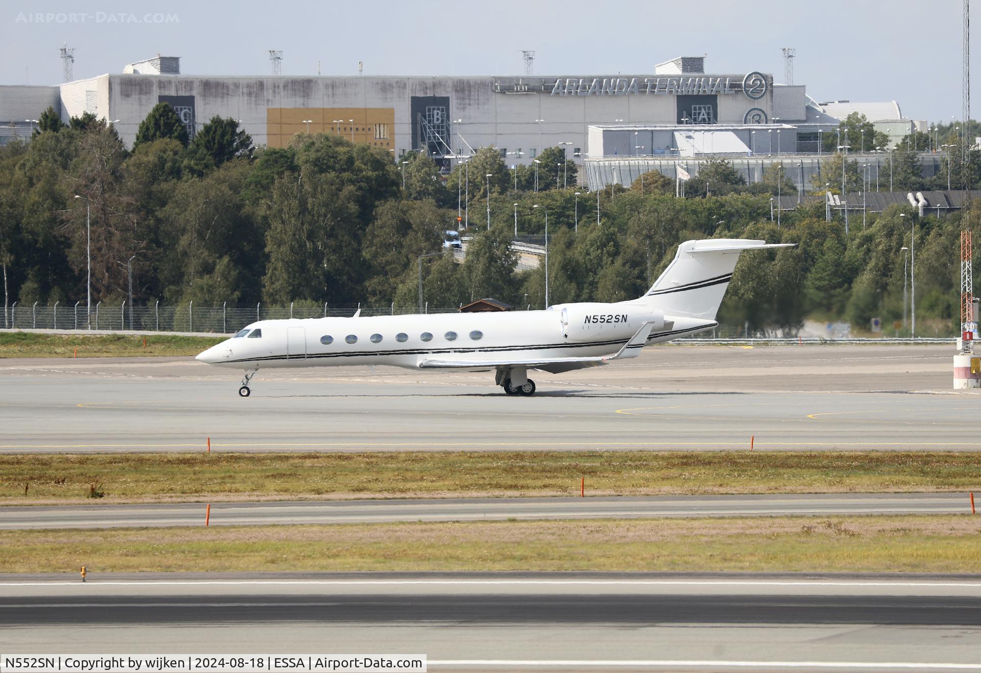 N552SN, 2020 Gulfstream GV-SP (G550) C/N 5625, Twy W