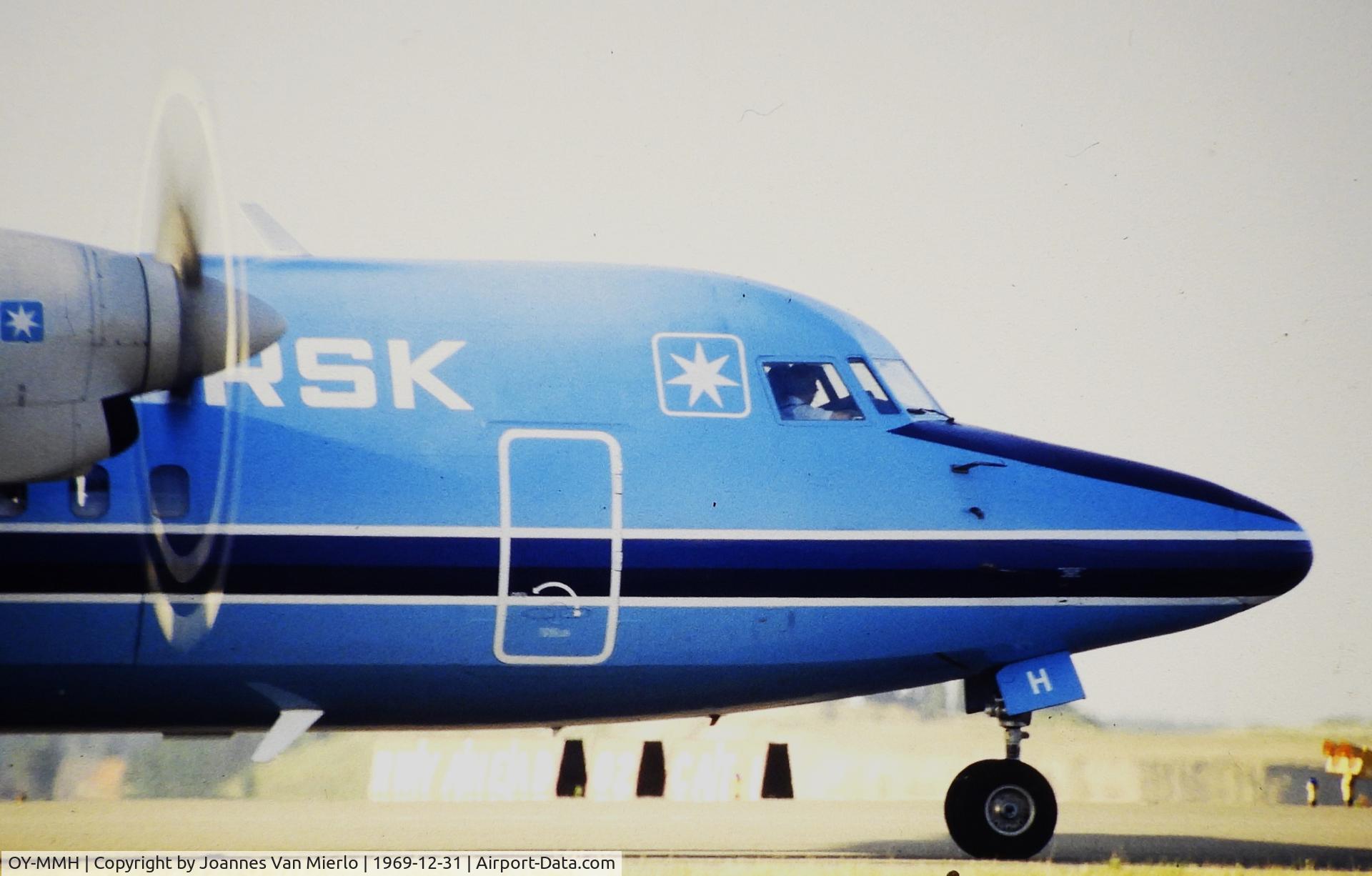 OY-MMH, 1988 Fokker 50 C/N 20125, Awaiting clearance