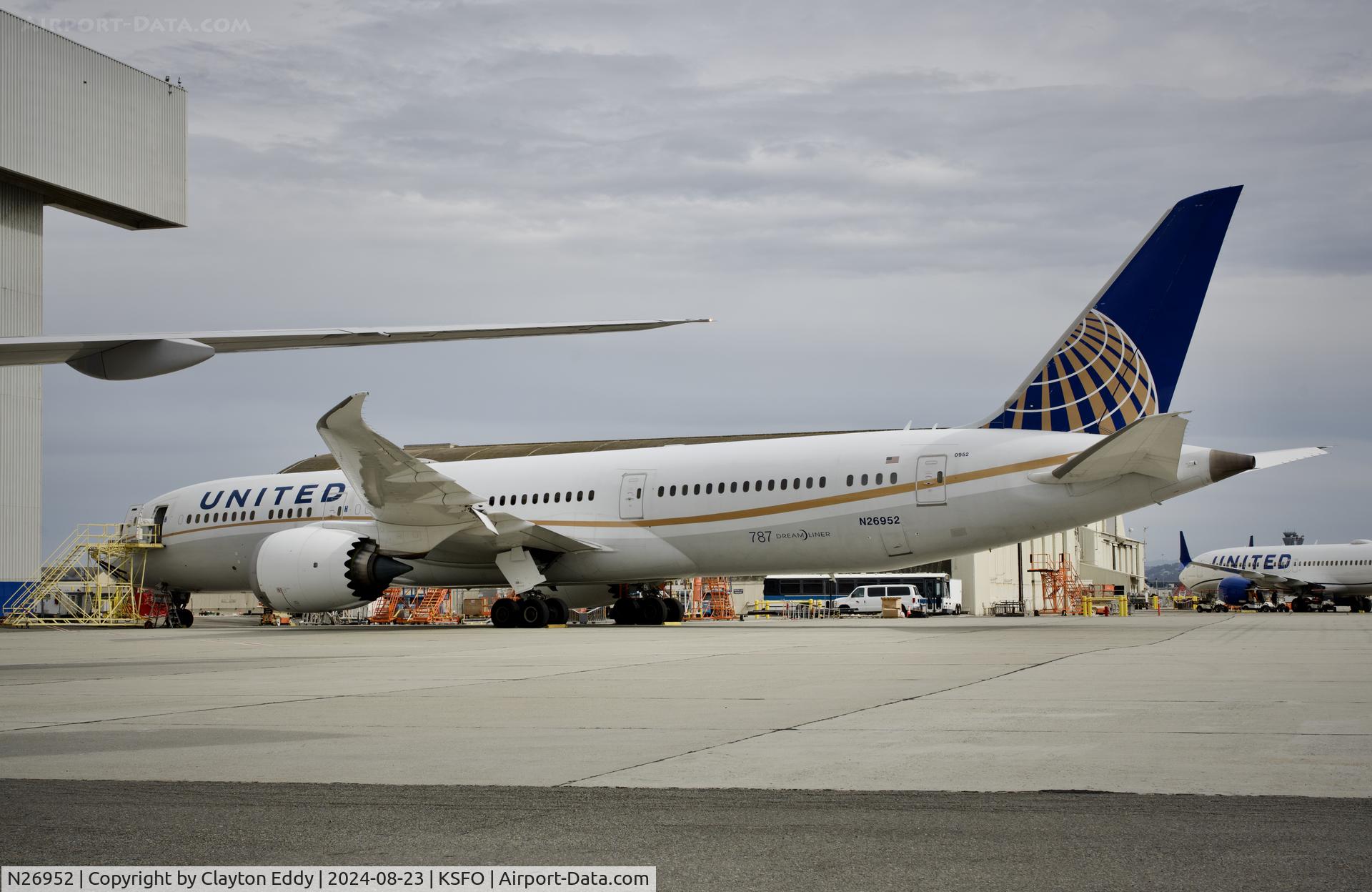 N26952, 2014 Boeing 787-9 Dreamliner C/N 36403, SFO 2024.