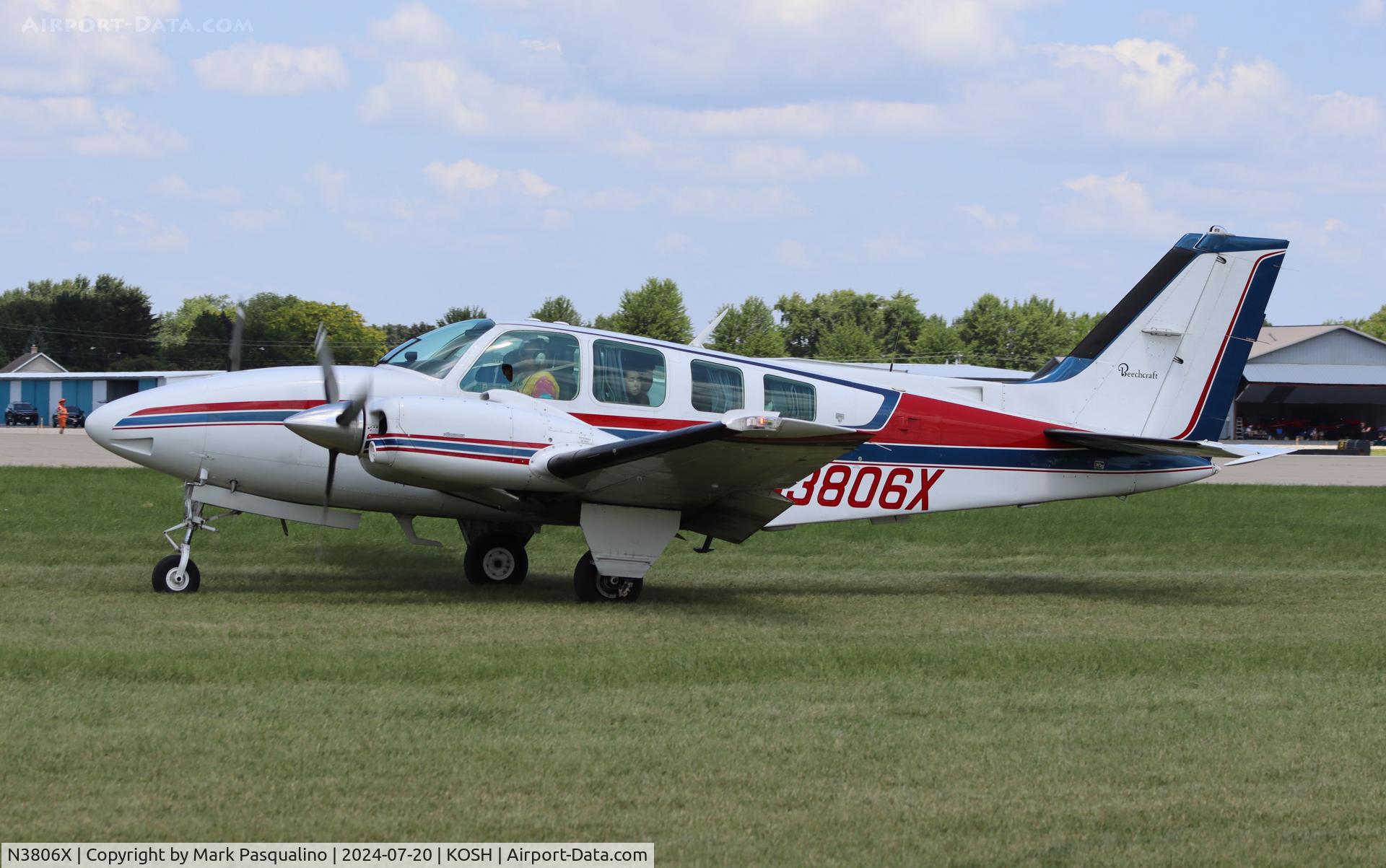 N3806X, 1980 Beech 58 Baron C/N TH-1215, Beech 58