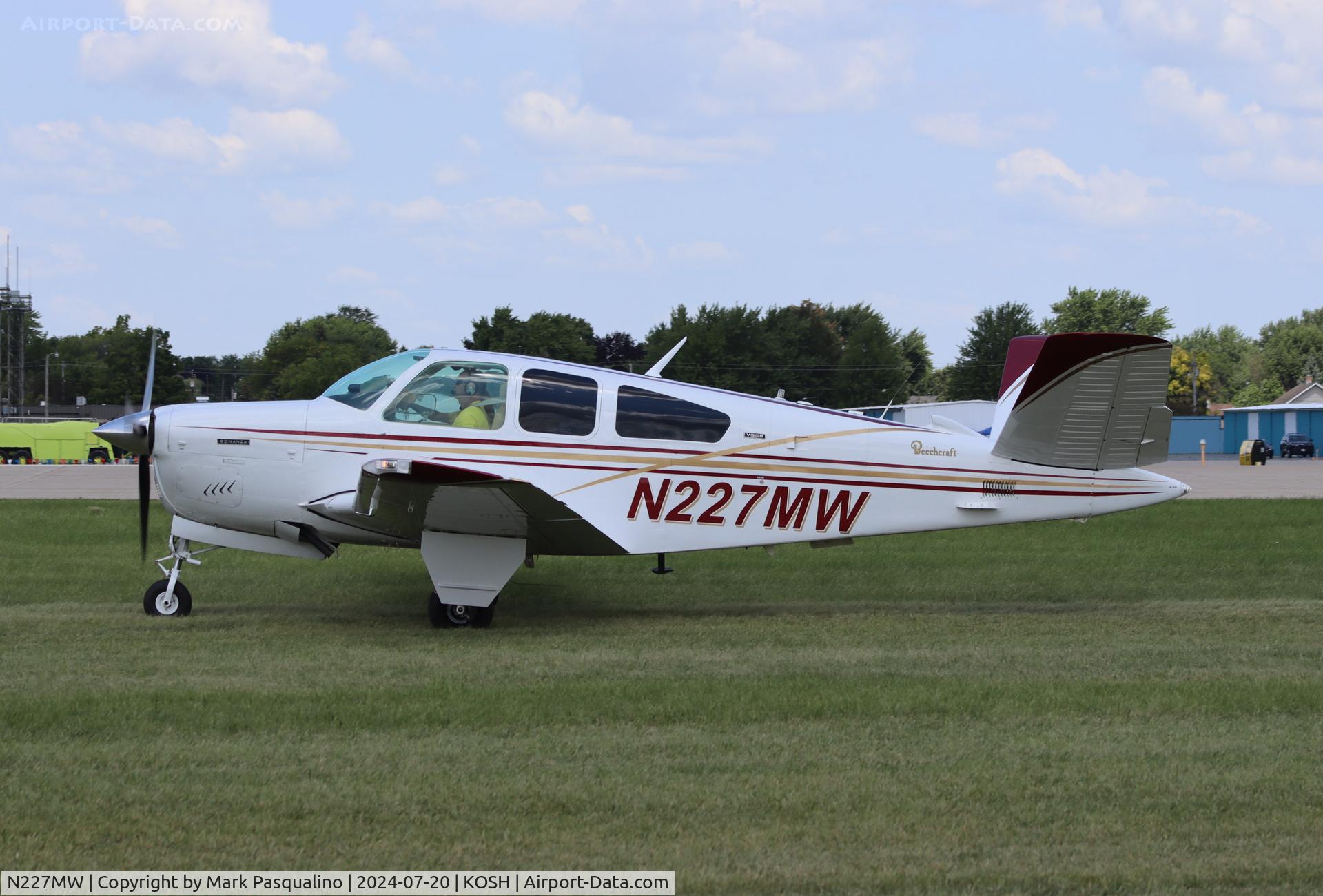 N227MW, 1974 Beech V35B Bonanza C/N D-9682, Beech V35B