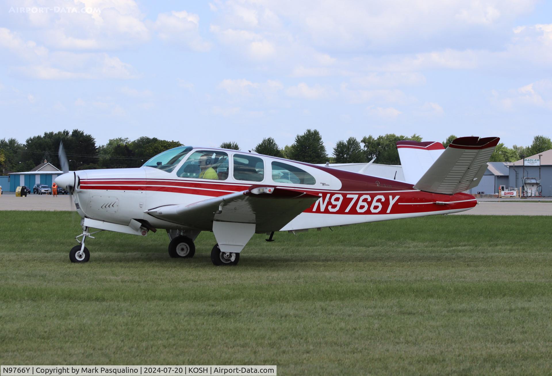N9766Y, 1963 Beech P35 Bonanza C/N D-7152, Beech P35