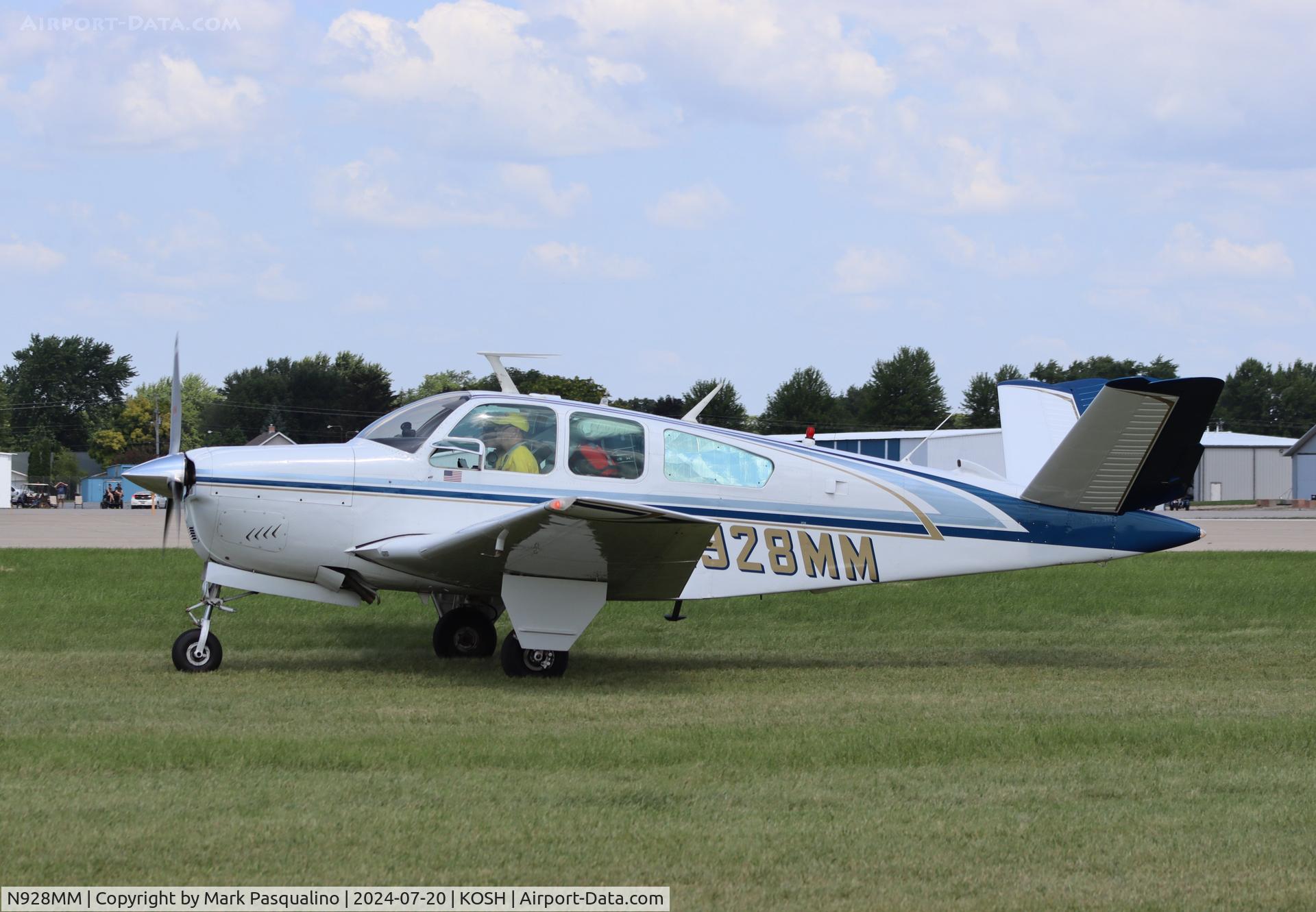 N928MM, 1969 Beech V35A Bonanza C/N D-8942, Beech V35A