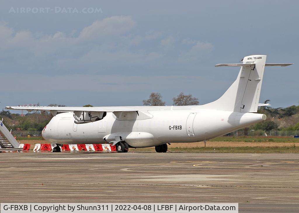 G-FBXB, 2015 ATR 72-212A C/N 1277, Stored in all white c/s without tiles... No engines...