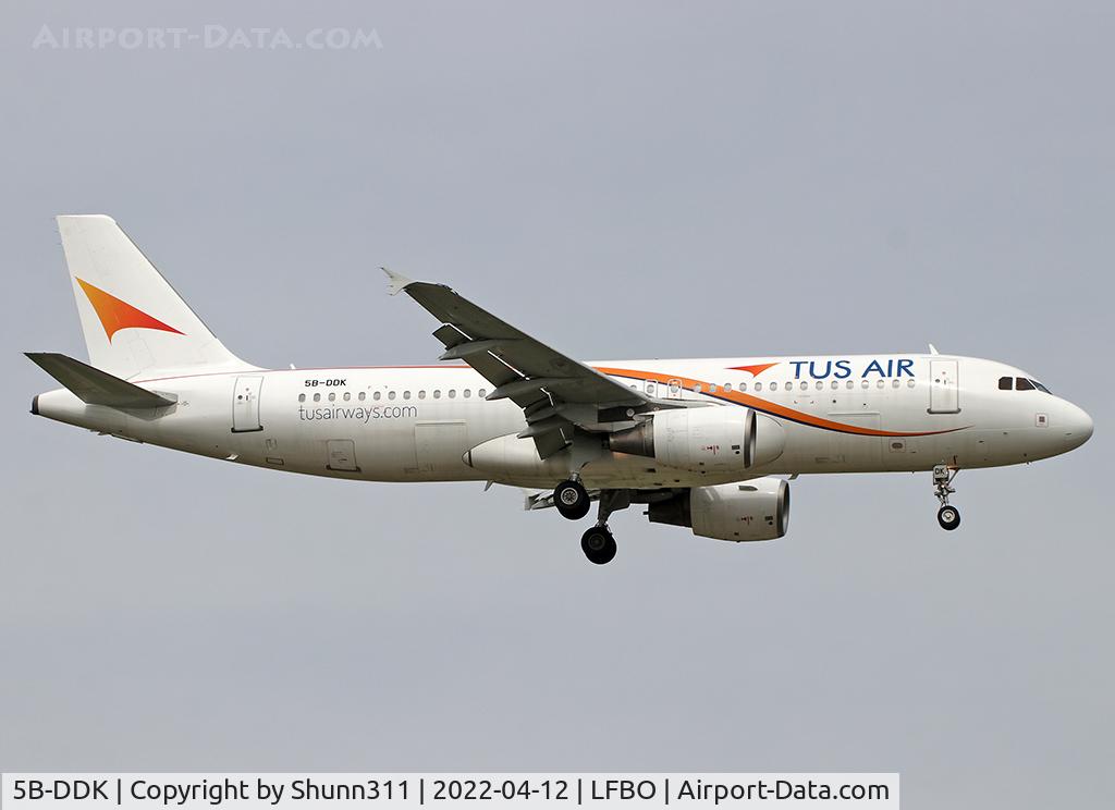 5B-DDK, 2004 Airbus A320-211 C/N 2291, Landing rwy 14R
