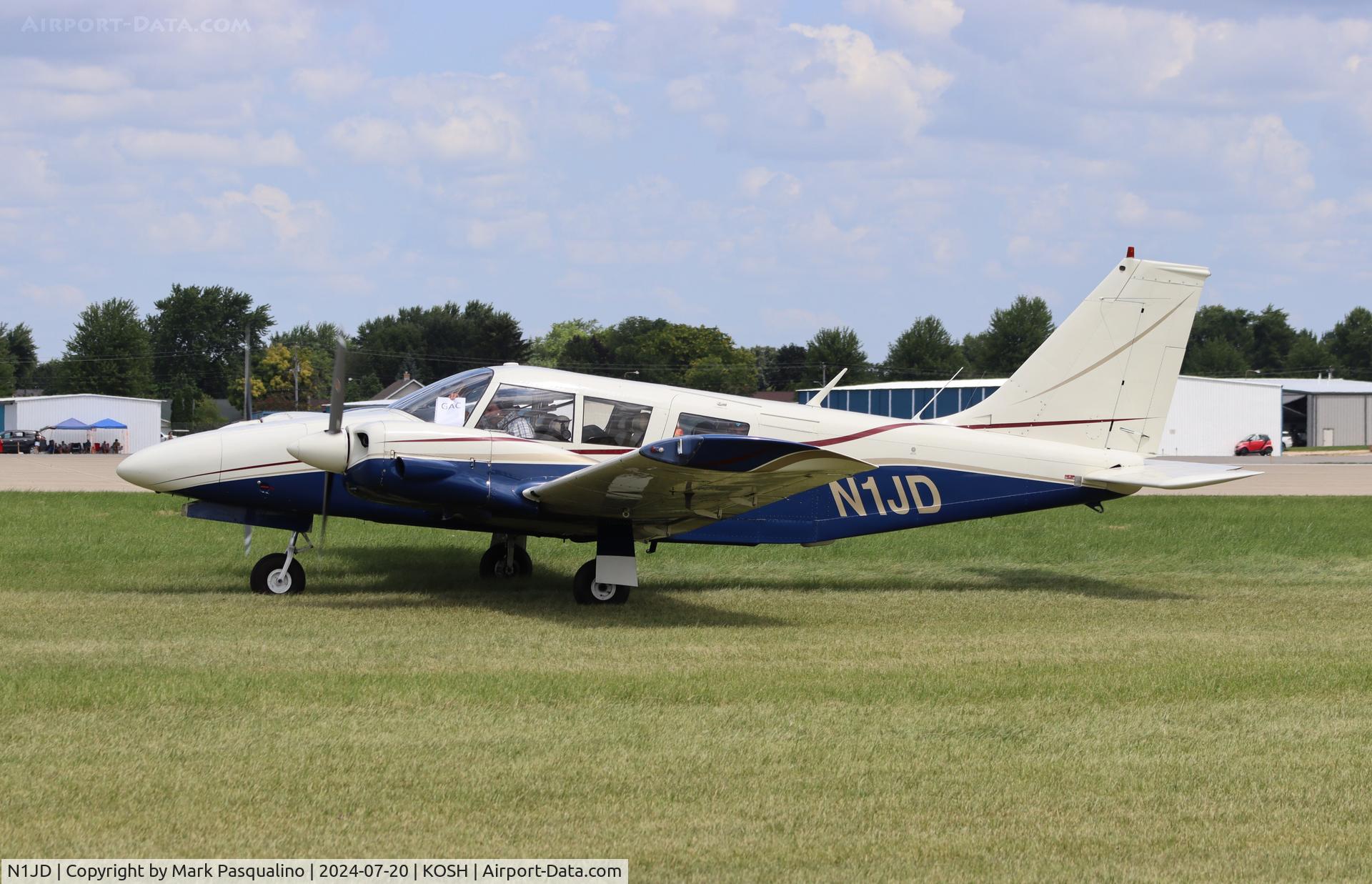 N1JD, 1972 Piper PA-34-200 C/N 34-7250103, Piper PA-34-200