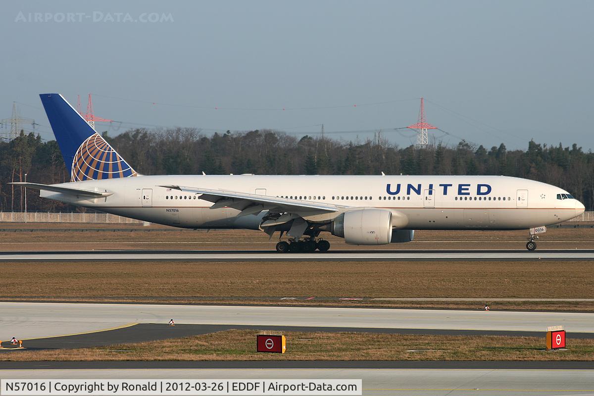 N57016, 2000 Boeing 777-224 C/N 28679, at fra