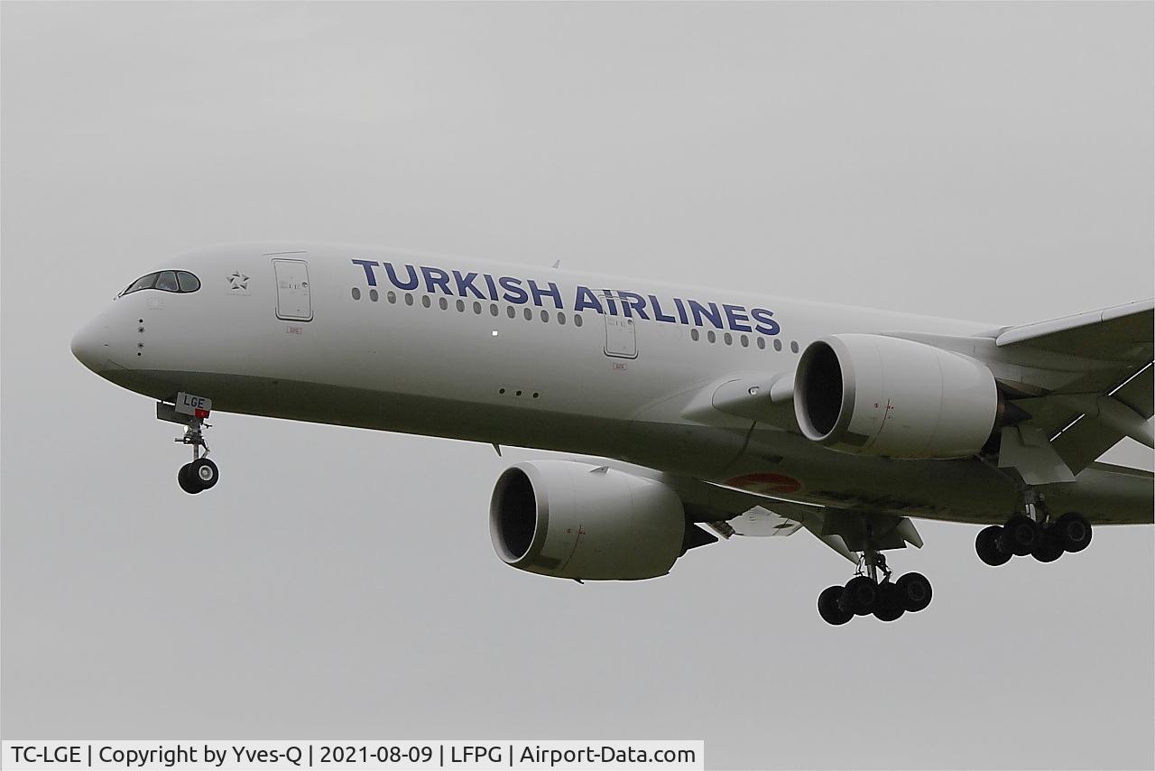 TC-LGE, 2021 Airbus A350-941 C/N 454, Airbus A350-941, On final rwy 26L, Roissy Charles De Gaulle airport (LFPG-CDG)
