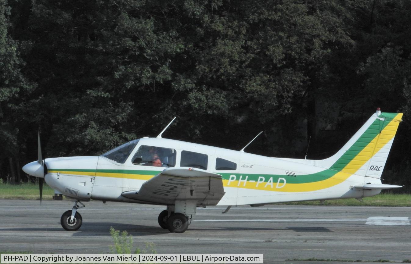 PH-PAD, 1980 Piper PA-28-181 C/N 28-8090316, Ursel