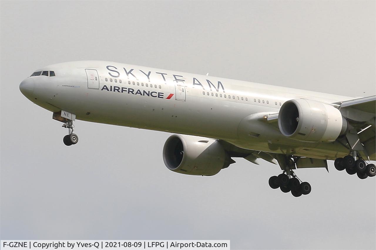 F-GZNE, 2009 Boeing 777-328/ER C/N 37432, Boeing 777-328ER, On final rwy 26L, Roissy Charles De Gaulle airport (LFPG-CDG)