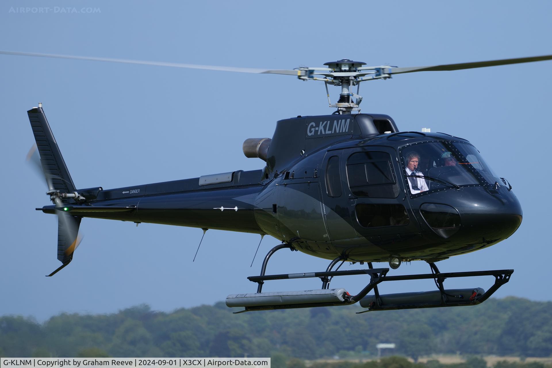 G-KLNM, 2014 Eurocopter AS-350B-3 Ecureuil Ecureuil C/N 7827, Landing at Northrepps.
