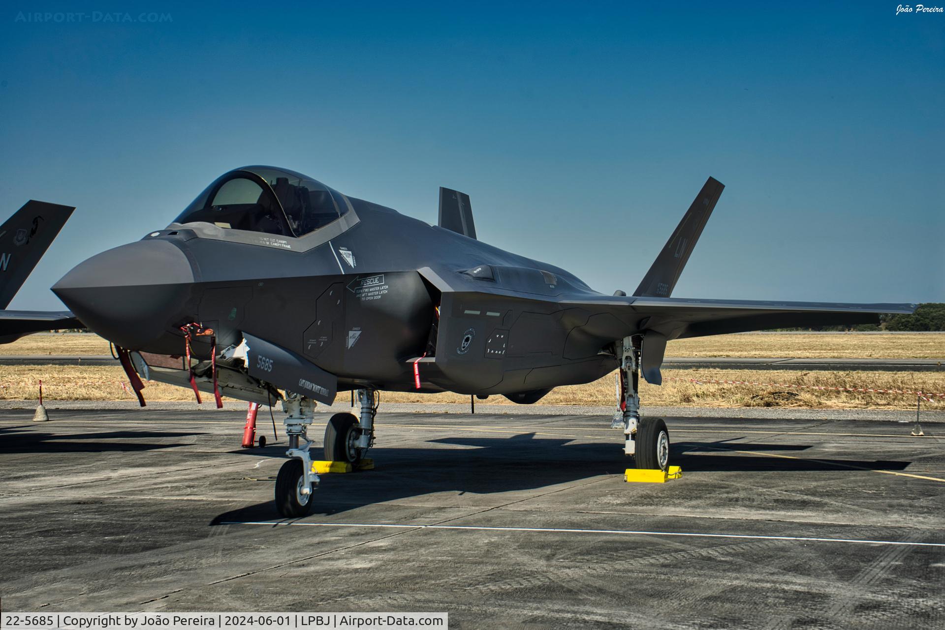 22-5685, Lockheed Martin F-35A Lightning II C/N AF-385, USAF F35A at LPBJ