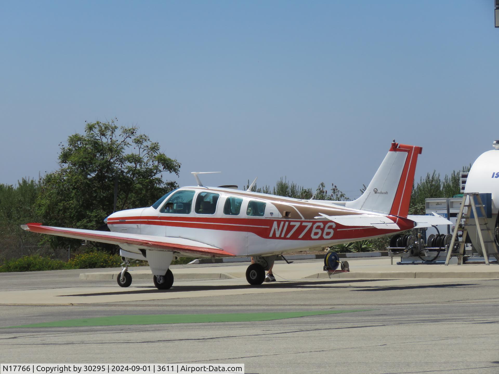 N17766, 1977 Beech A36 Bonanza 36 C/N E-1023, Fueling
