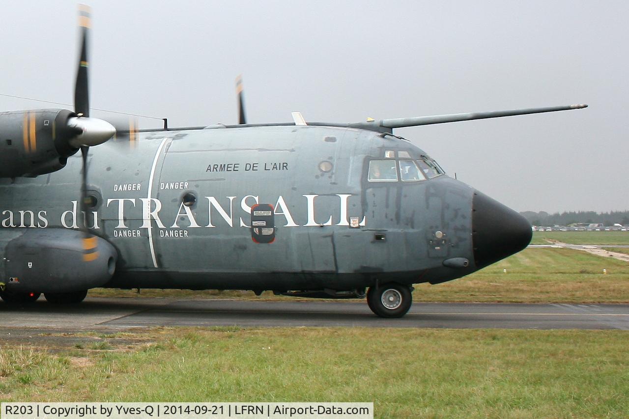 R203, Transall C-160R C/N 203, Transall C-160R (64-GC), Taxiing to holding point rwy 10, Rennes-St Jacques airport (LFRN-RNS)