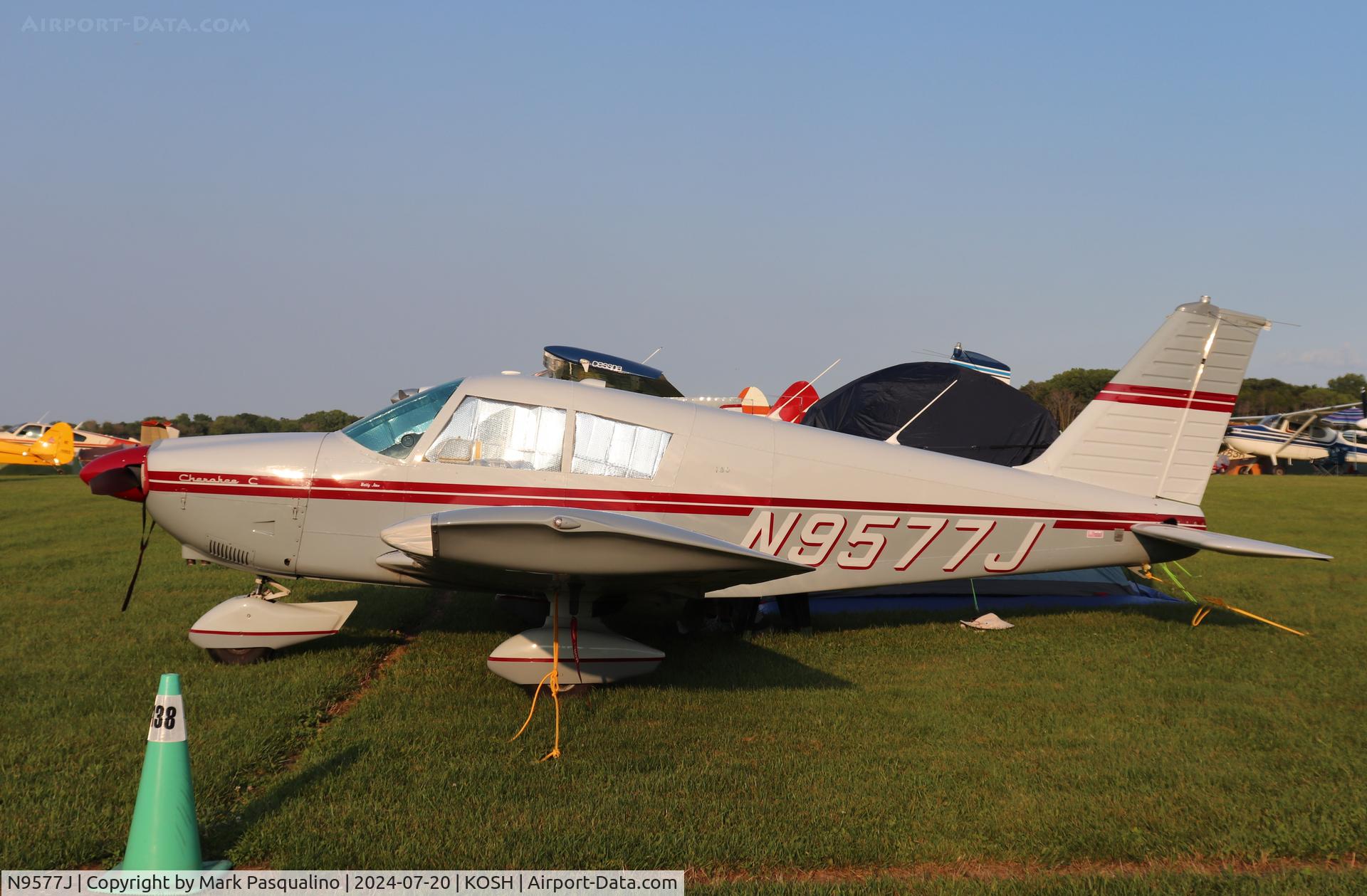 N9577J, 1966 Piper PA-28-180 C/N 28-3715, Piper PA-28-180