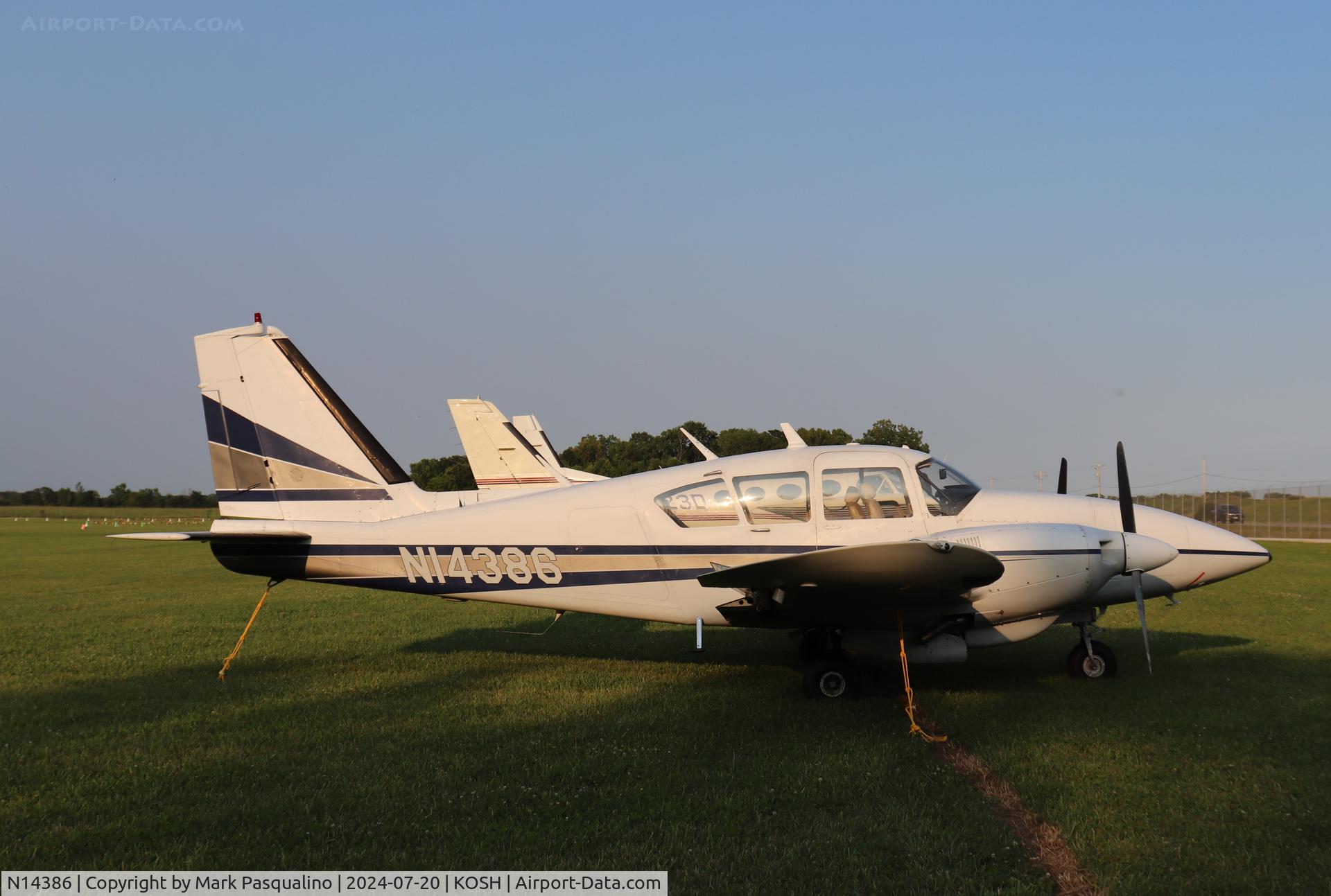 N14386, 1972 Piper PA-23-250 C/N 27-7304980, Piper PA-23-250