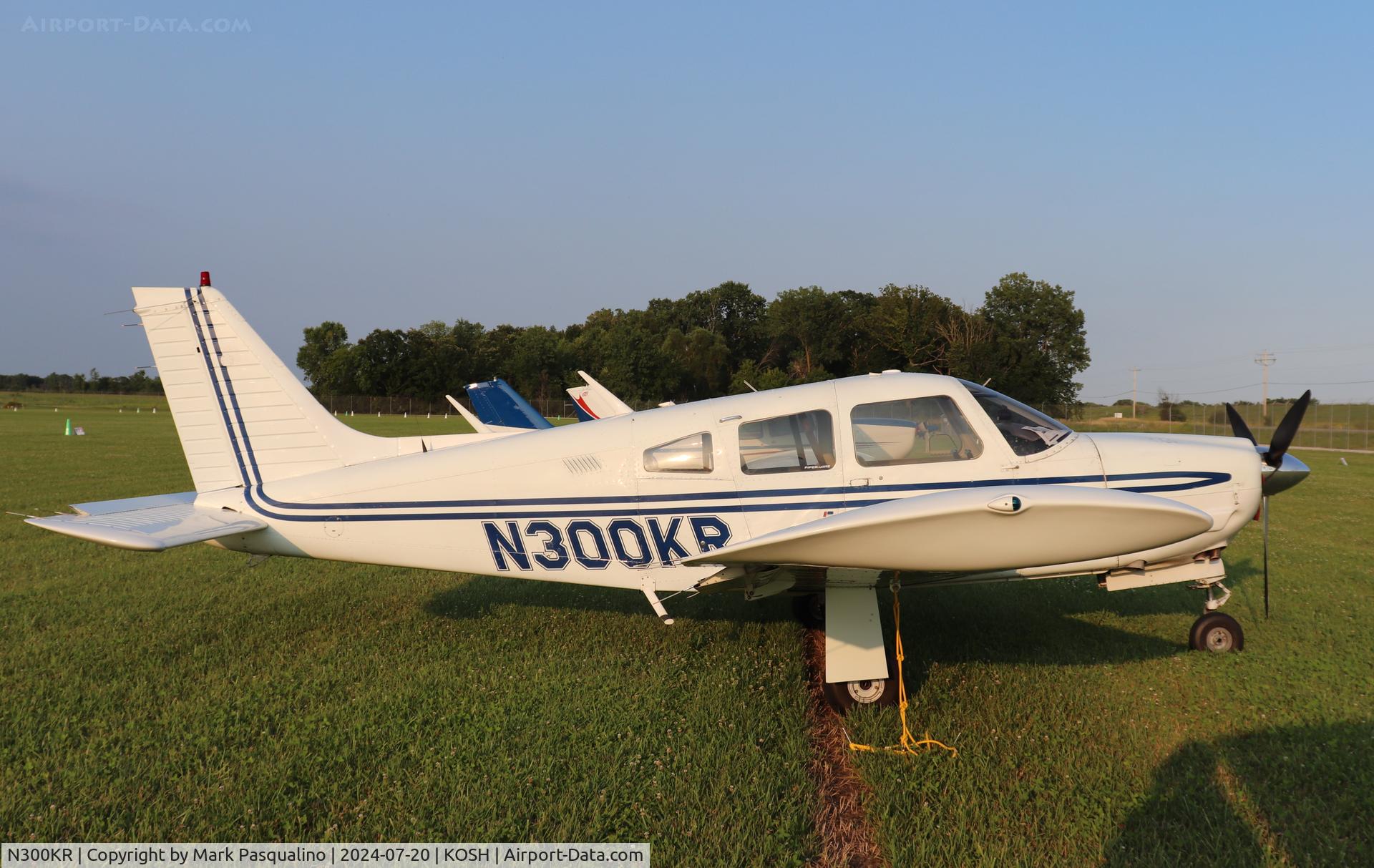 N300KR, 1976 Piper PA-28R-200 C/N 28R-7635210, Piper PA-28R-200