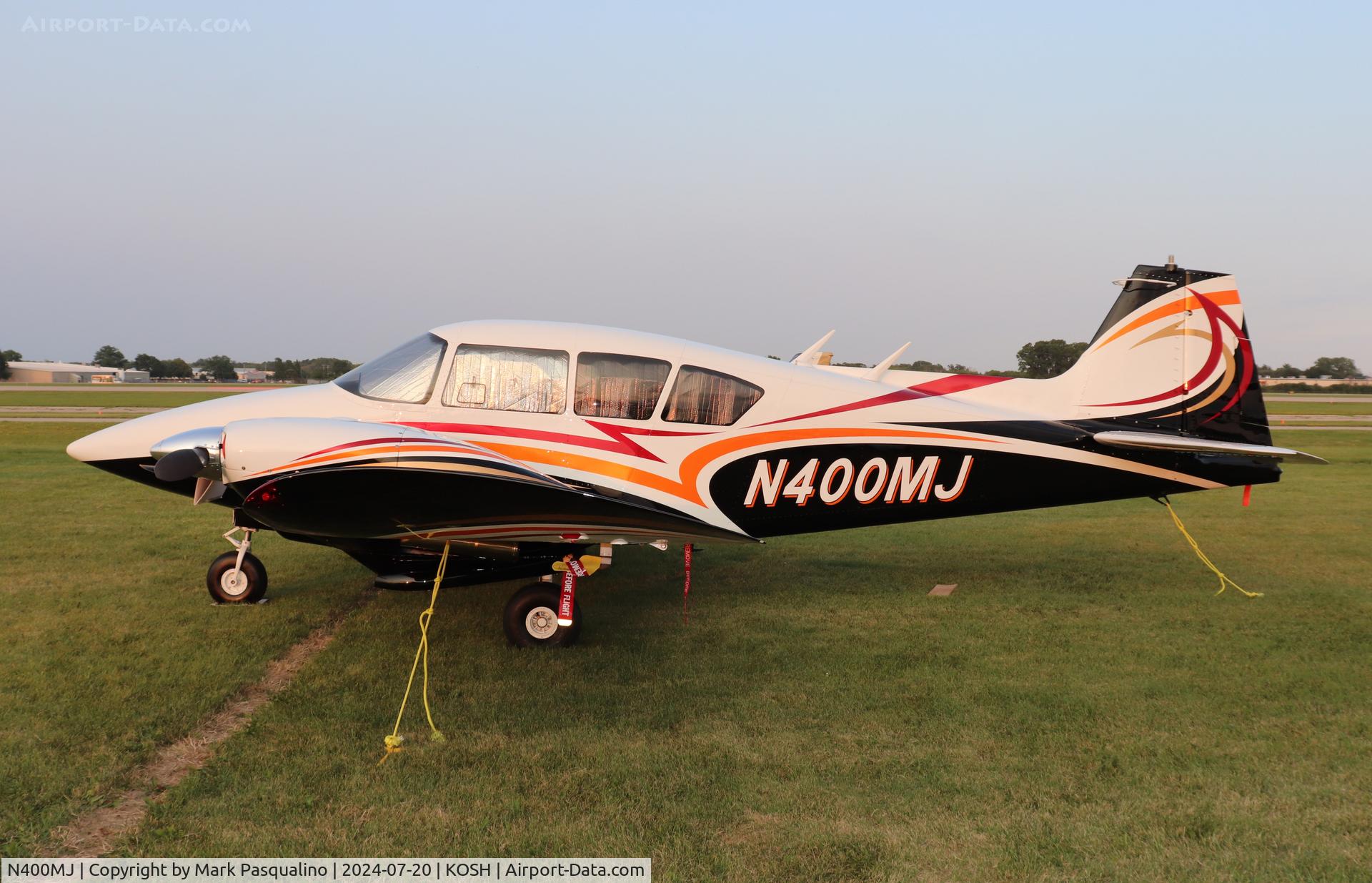 N400MJ, Piper PA-23-160 Apache C/N 23-1627, Piper PA-23-160