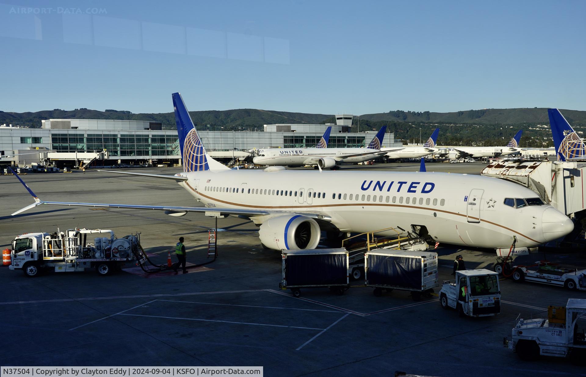 N37504, 2018 Boeing 737-9 MAX C/N 43435, SFO 2024.