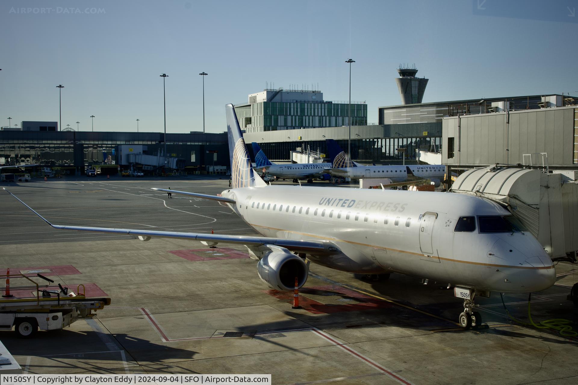 N150SY, 2015 Embraer 175LR (ERJ-170-200LR) C/N 15000499, SFO 2024.