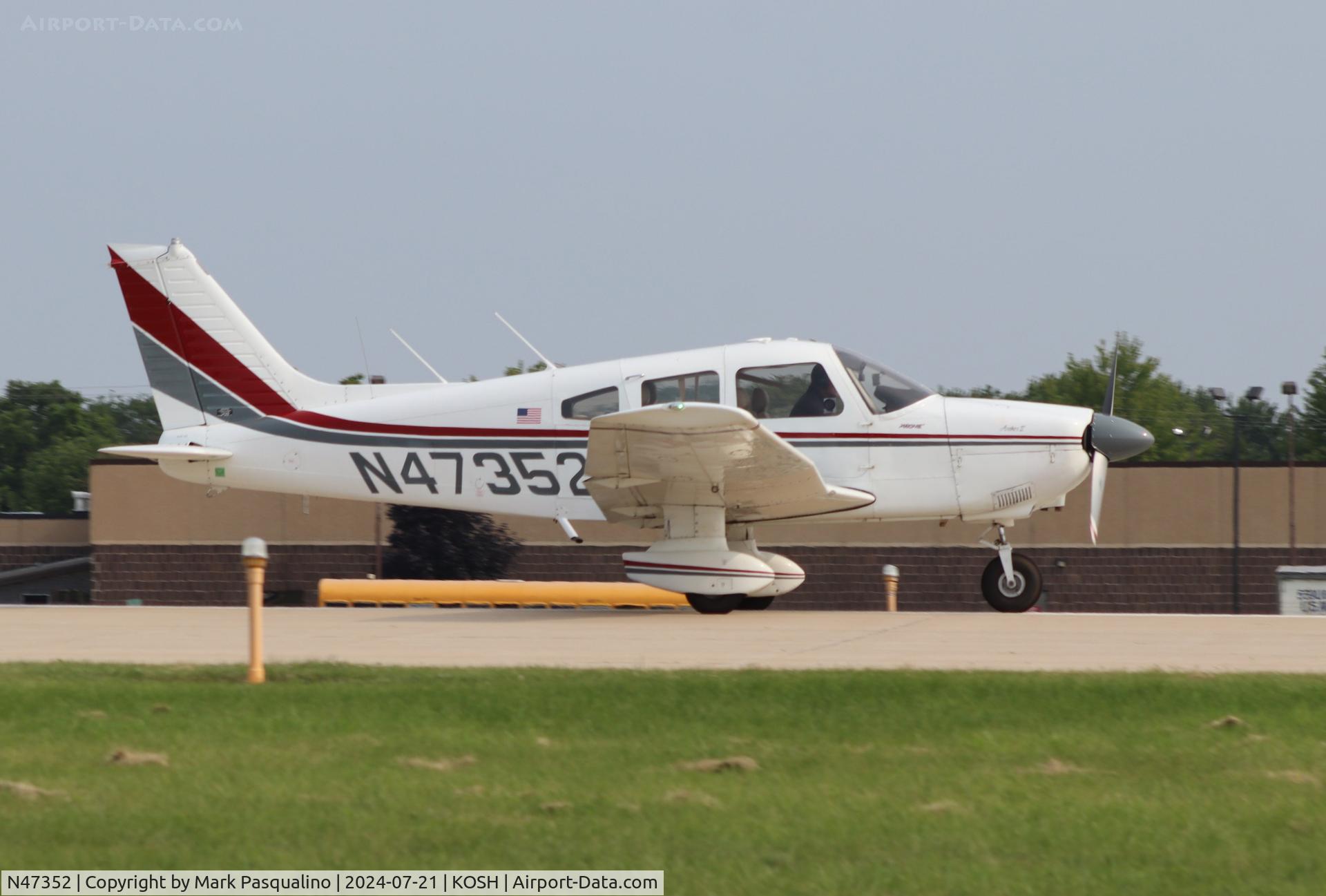 N47352, 1977 Piper PA-28-181 C/N 28-7890055, Piper PA-28-181
