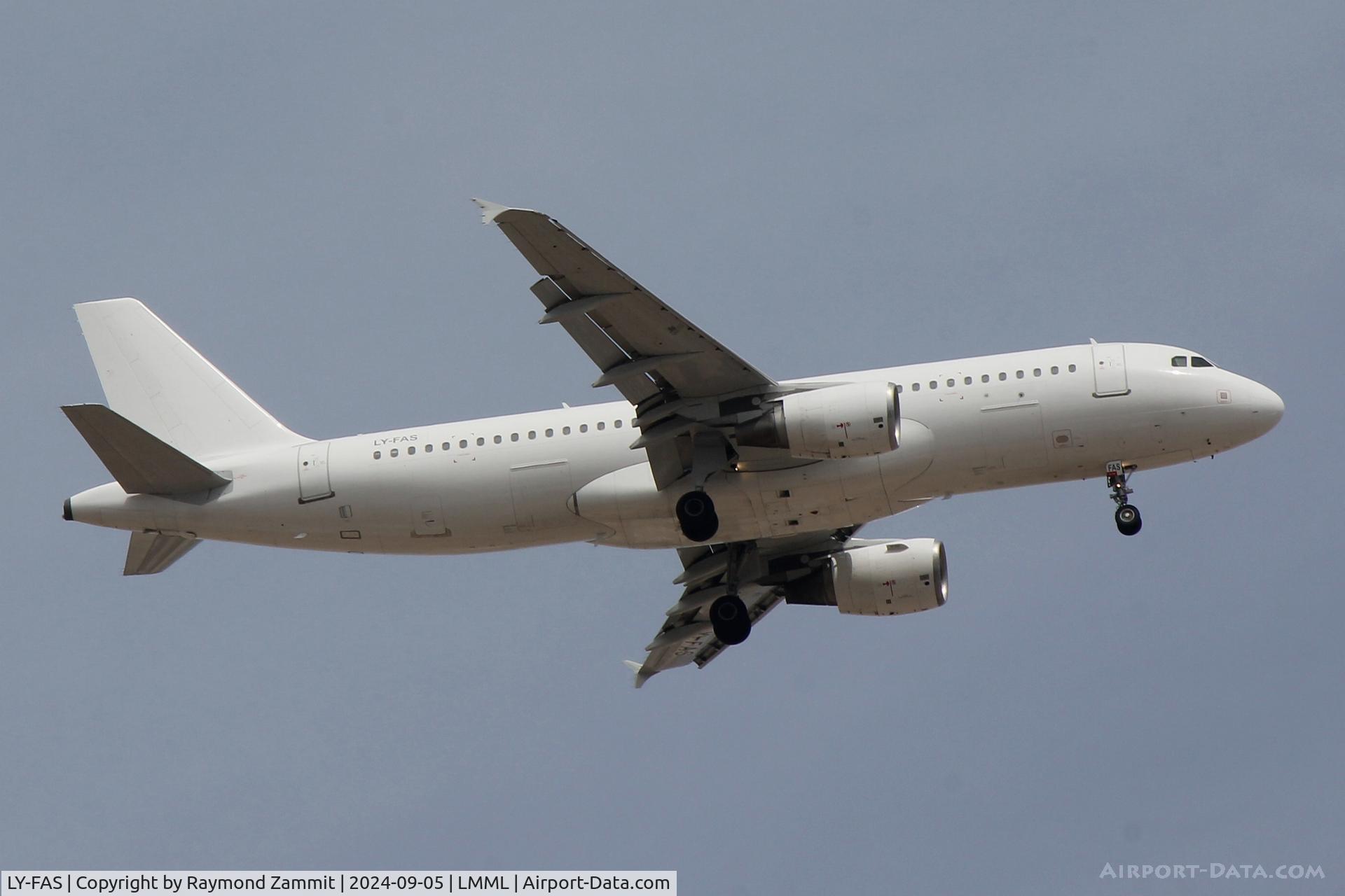 LY-FAS, 2010 Airbus A320-214 C/N 4273, A320 LY-FAS Getjets