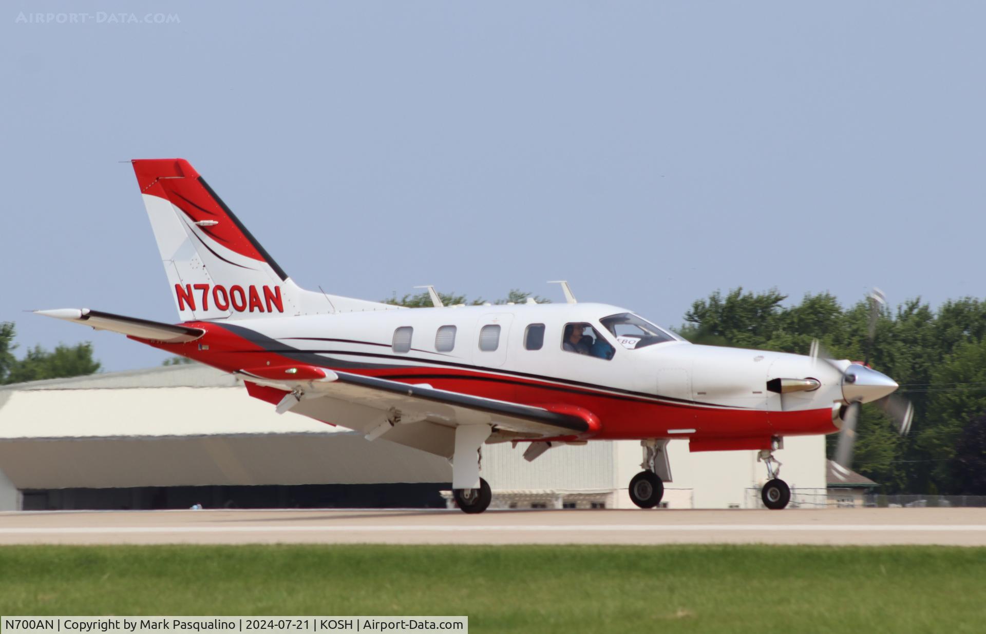 N700AN, 1998 Socata TBM-700 C/N 132, Socata TBM 700