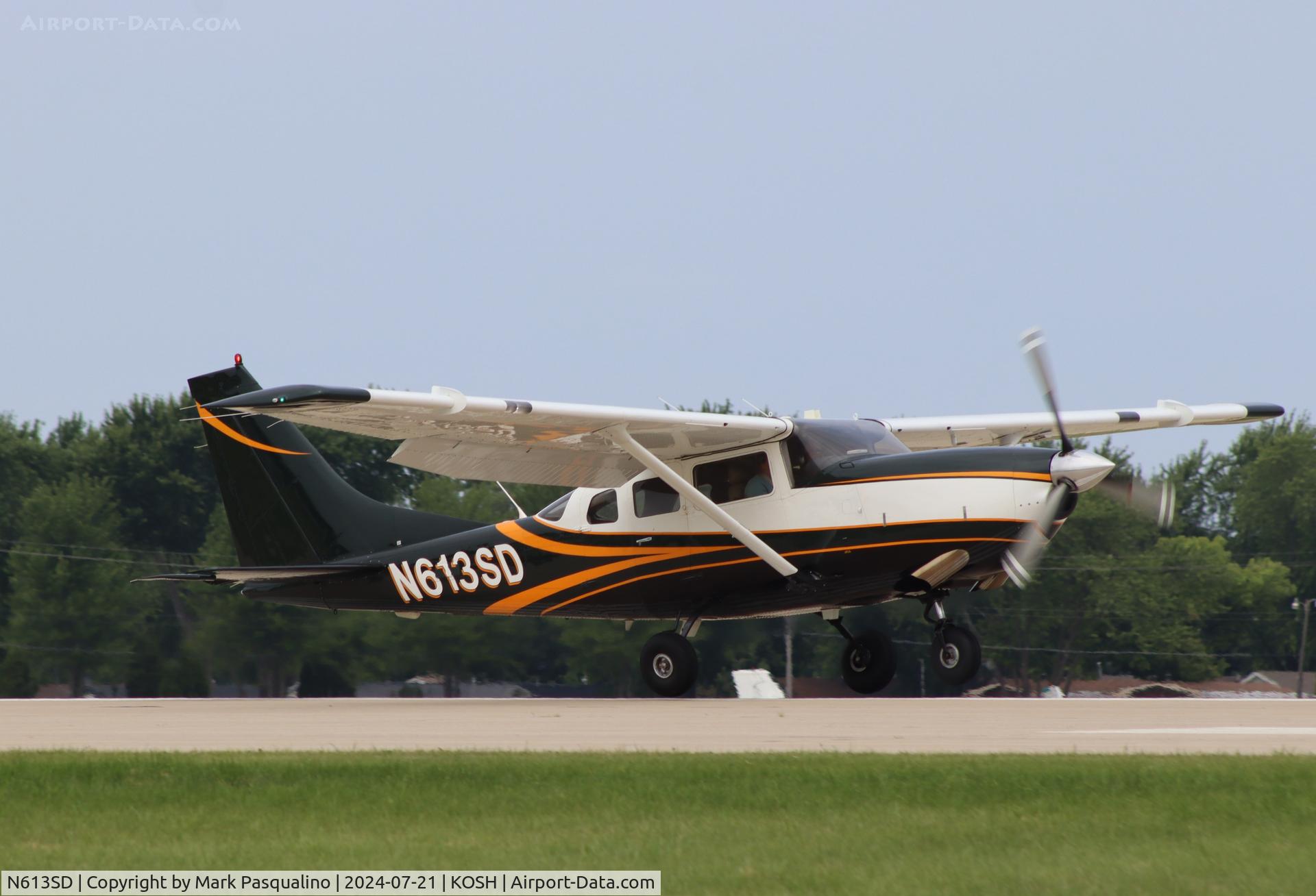 N613SD, 1999 Cessna 206H Stationair C/N 20608045, Cessna 206H