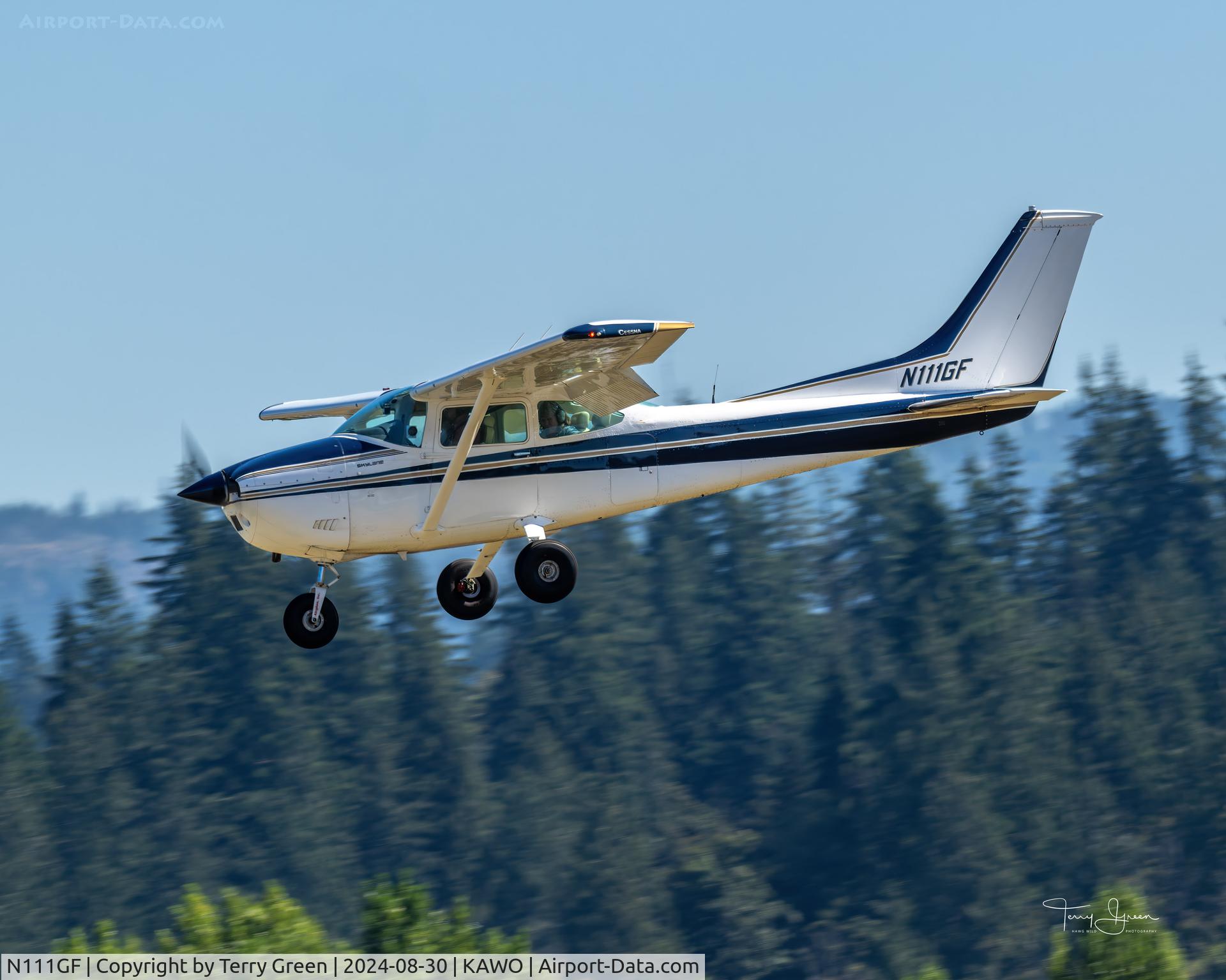 N111GF, 1975 Cessna 182P Skylane C/N 18263578, KAWO