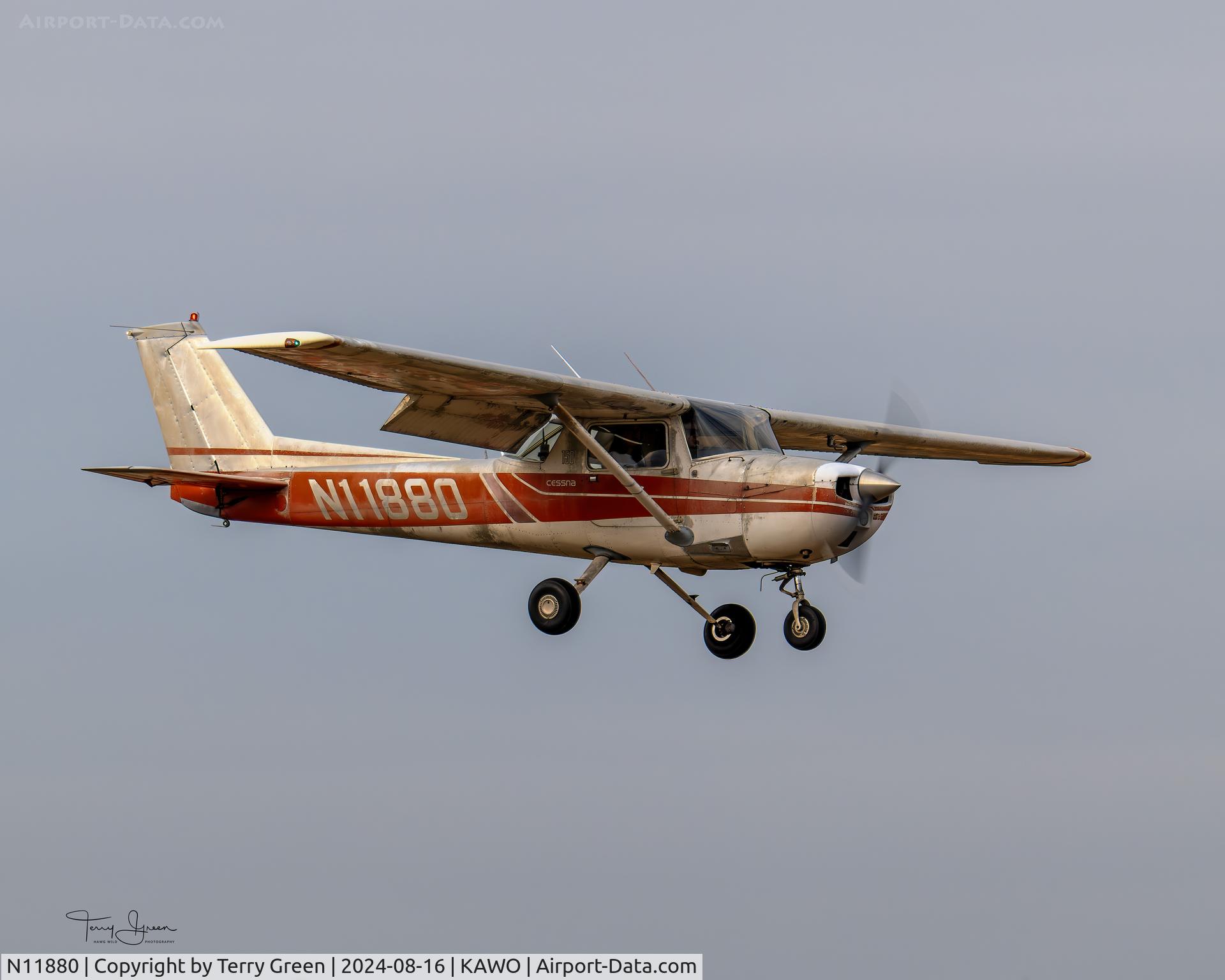 N11880, 1974 Cessna 150L C/N 15075683, KAWO