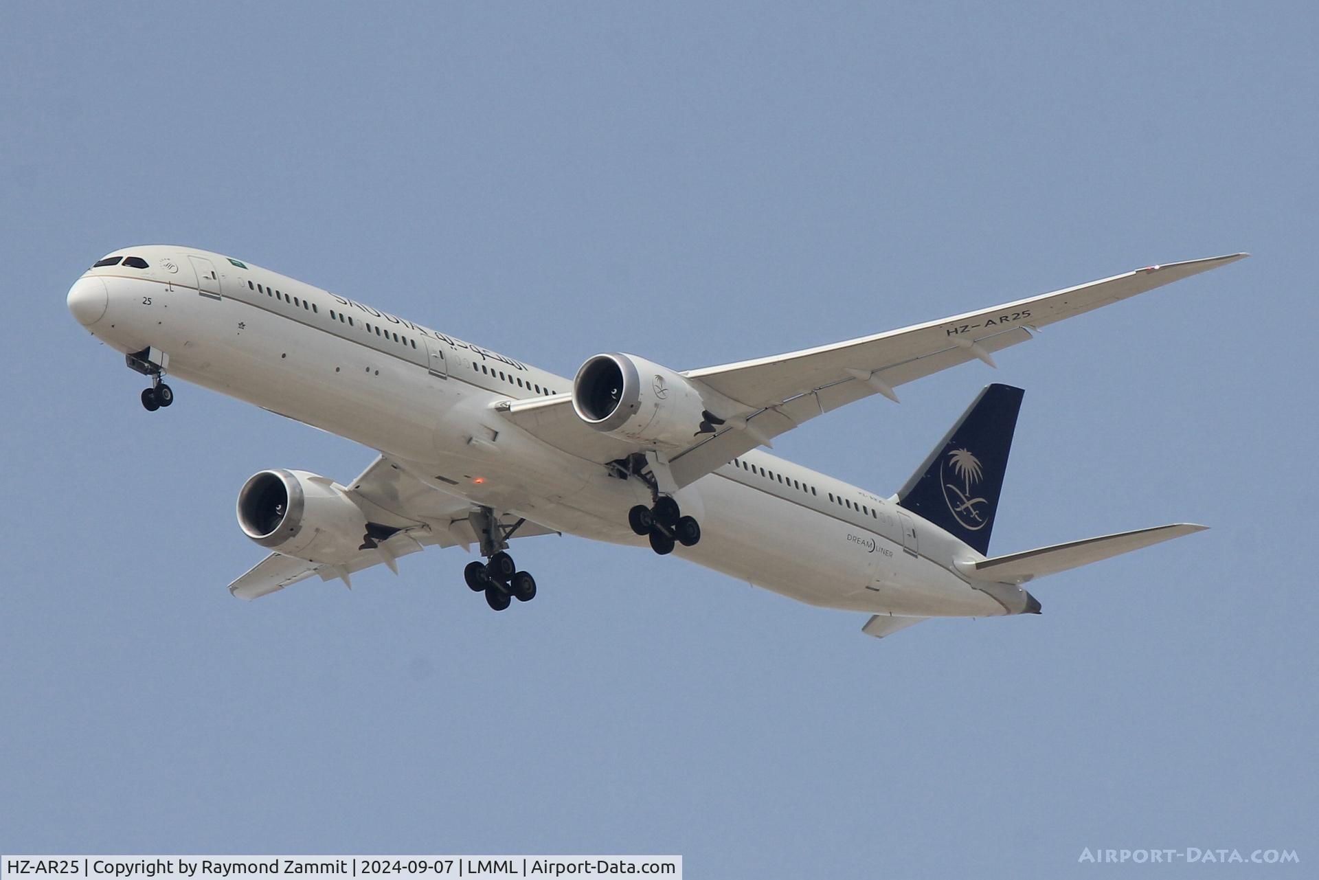 HZ-AR25, 2019 Boeing 787-10 Dreamliner Dreamliner C/N 40071, B787-10 Dreamliner HZ-R25 Saudia