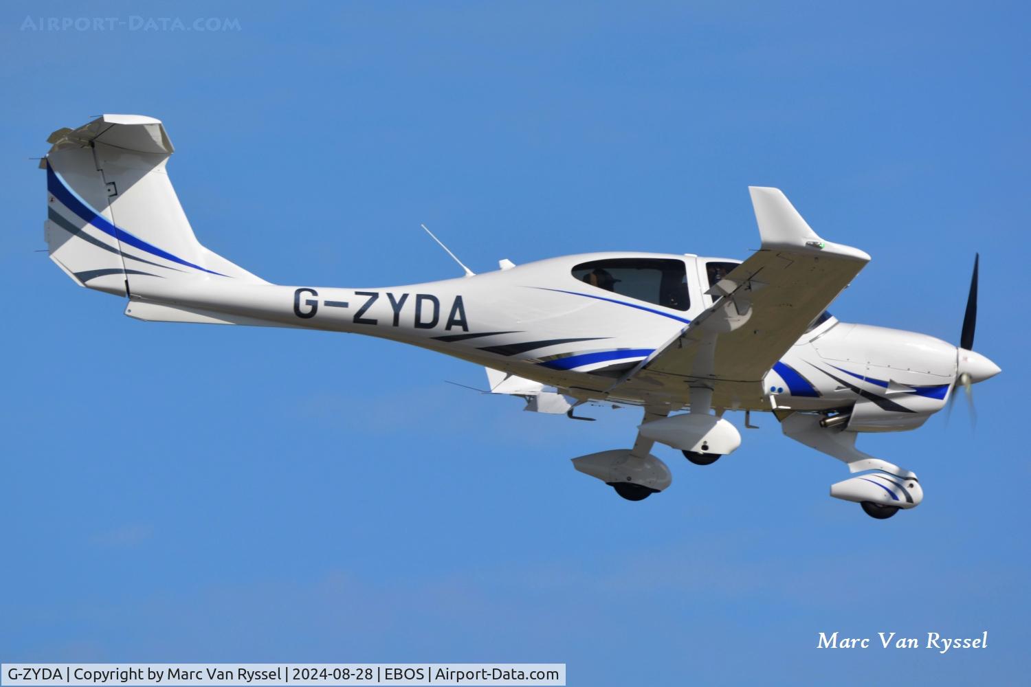 G-ZYDA, 2022 Diamond DA-40NG Diamond Star C/N 40.N575, Landing at Ostend Airport.