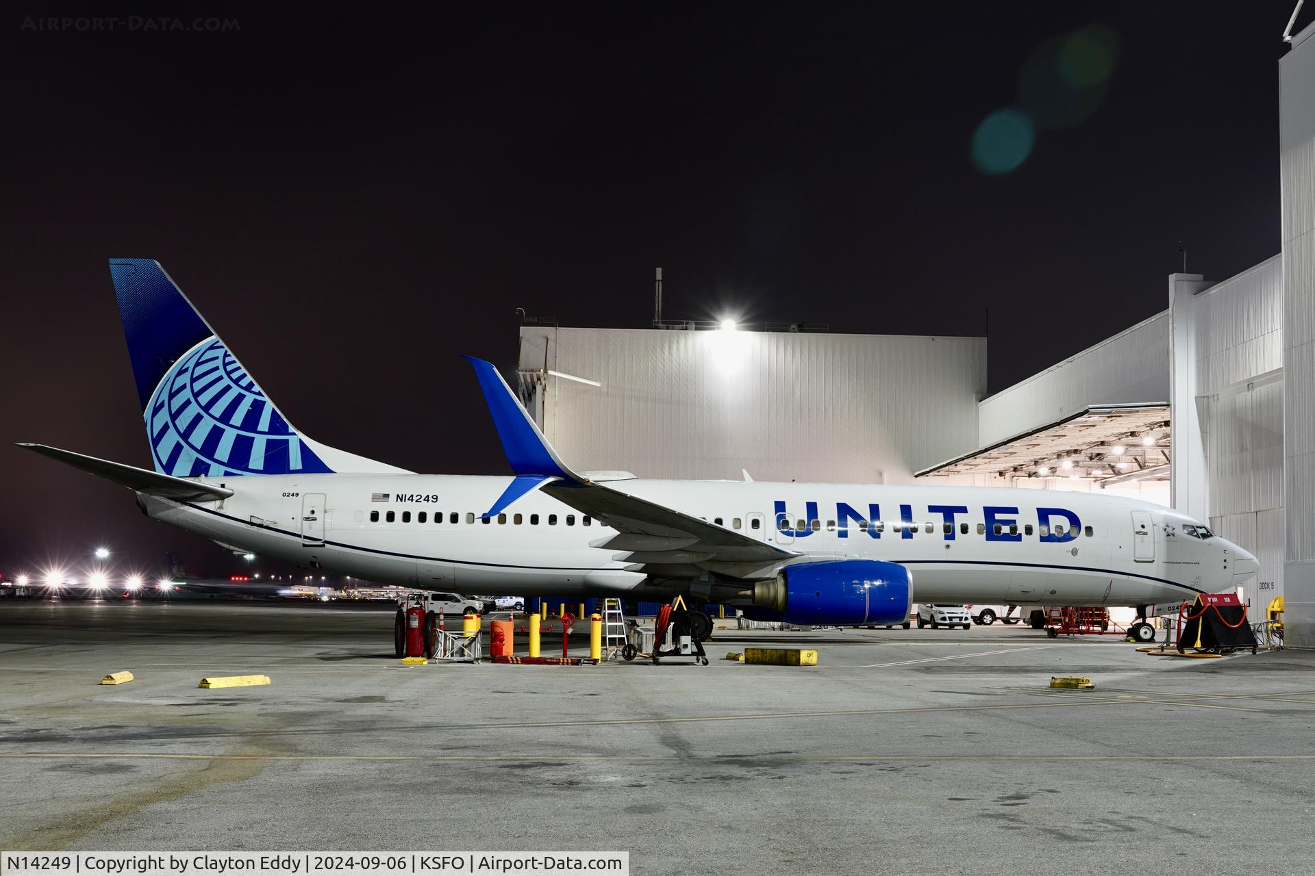 N14249, 1999 Boeing 737-824 C/N 28809, SFO 2024.
