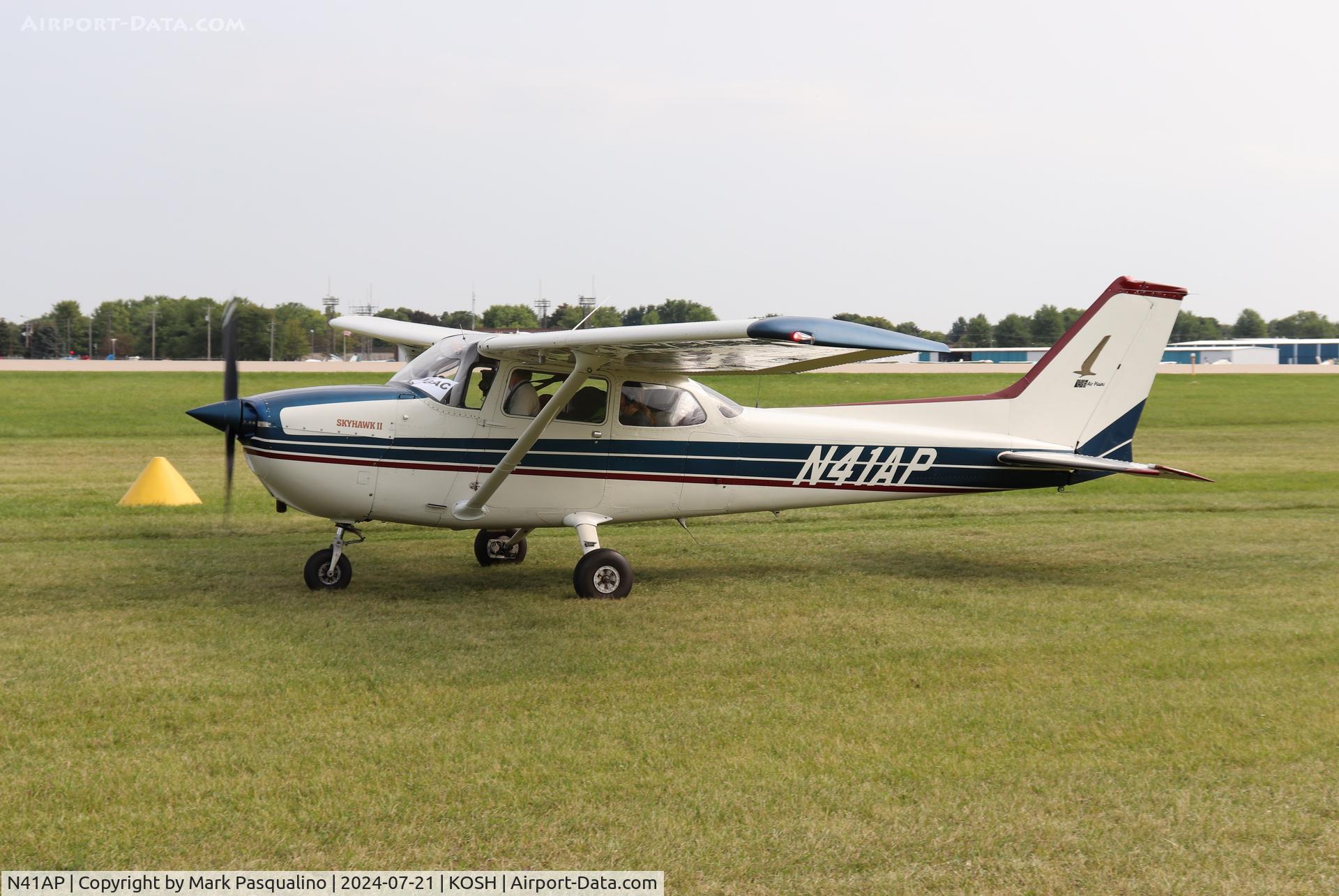 N41AP, 1977 Cessna 172N C/N 17268890, Cessna 172N