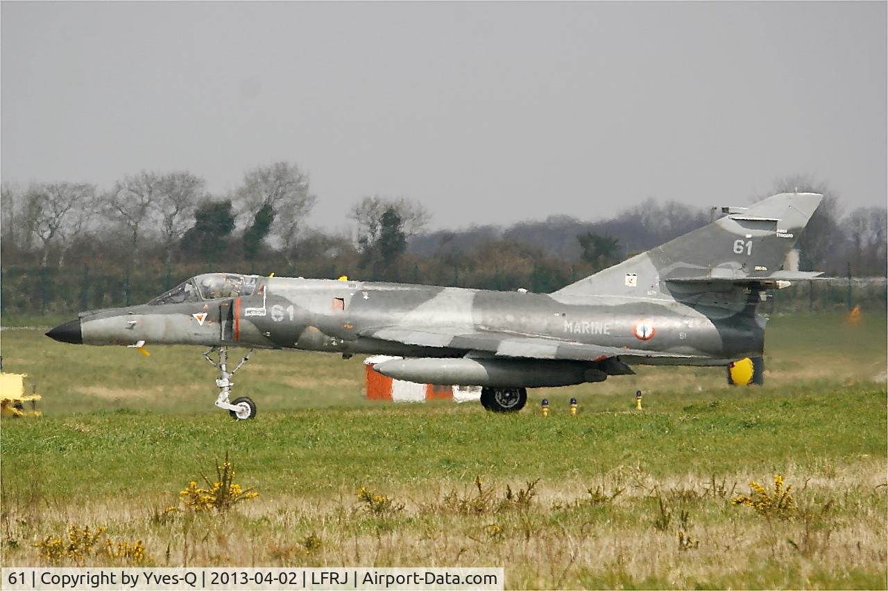 61, Dassault Super Etendard C/N 67, Dassault Super Etendard, Landivisiau Naval Air Base (LFRJ)