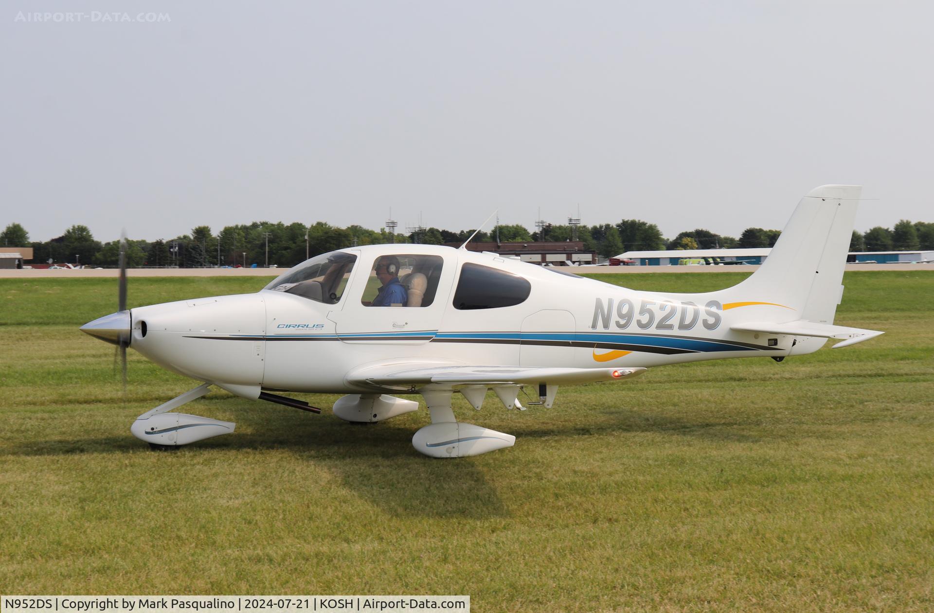 N952DS, 2000 Cirrus SR20 C/N 1102, Cirrus SR20