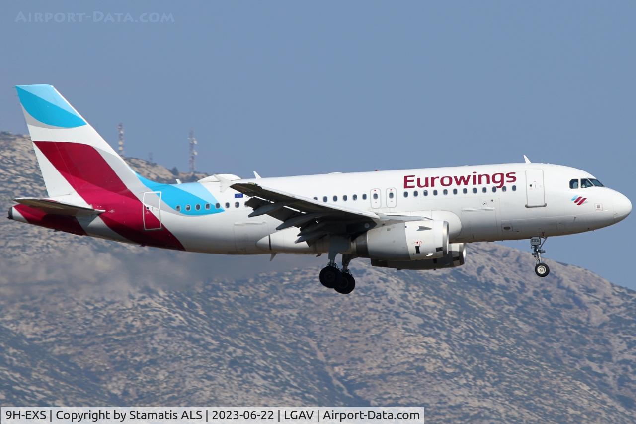 9H-EXT, Airbus A-319-132 C/N 5043, LGAV