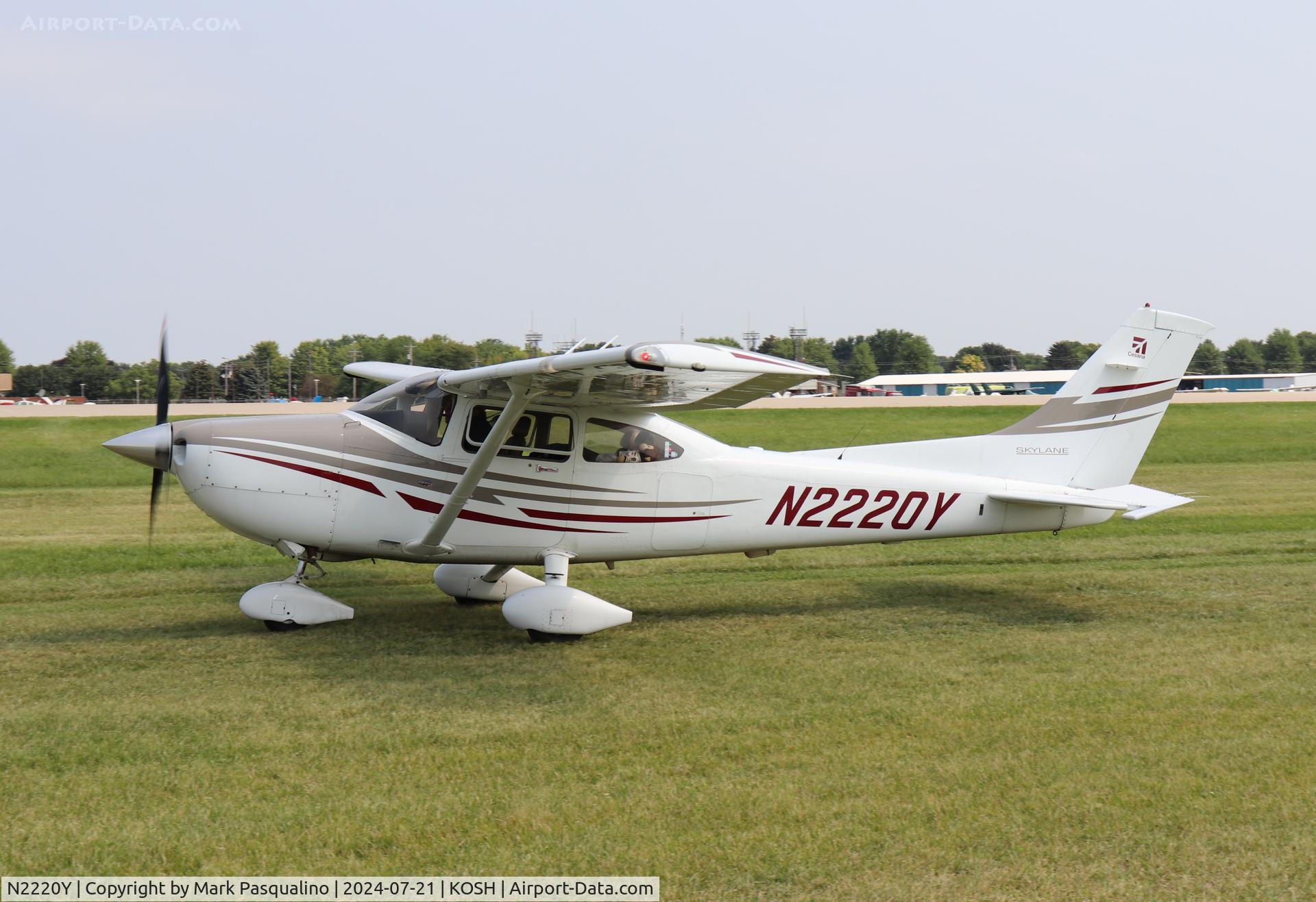 N2220Y, 2005 Cessna 182T Skylane C/N 18281676, Cessna 182T