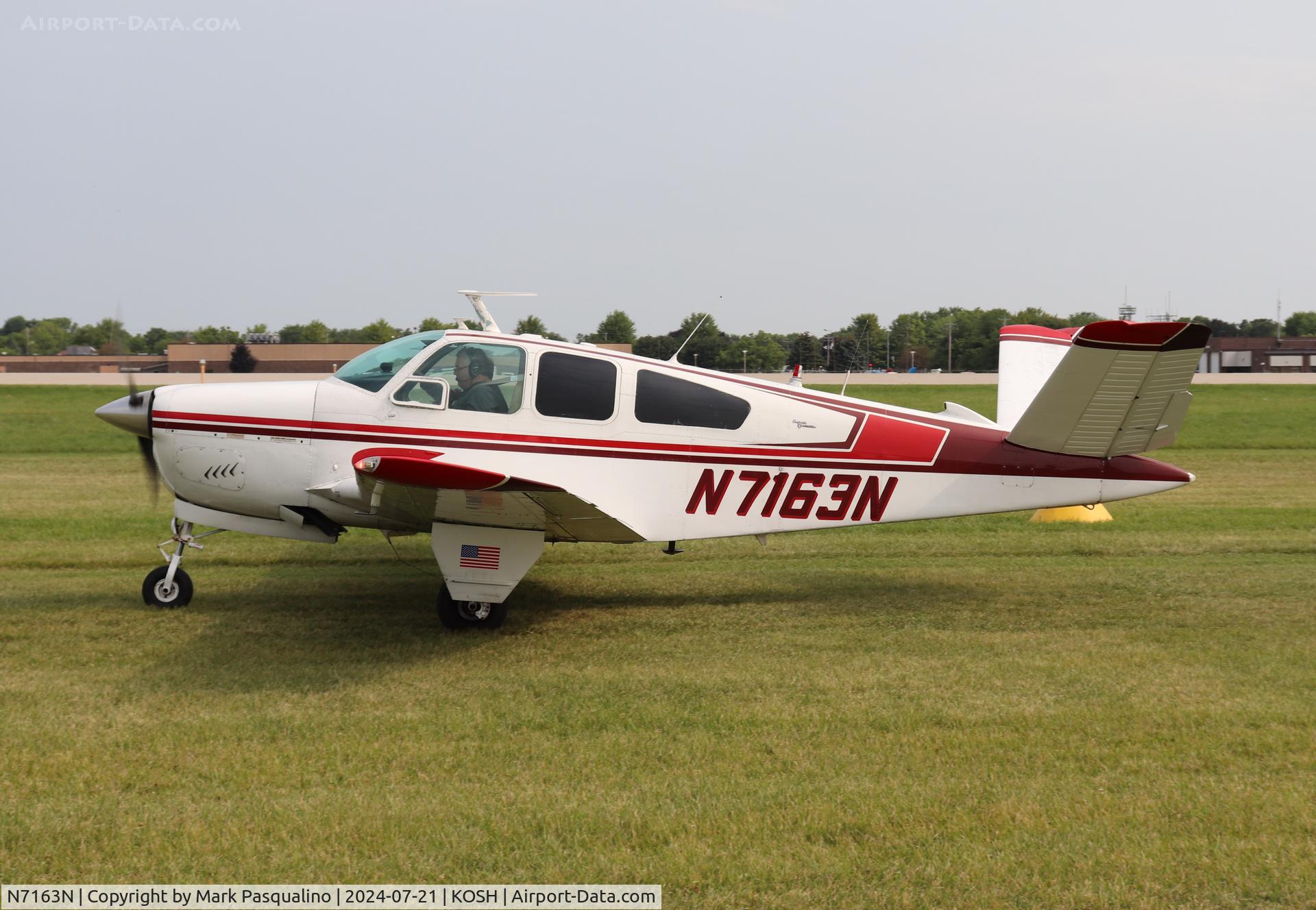 N7163N, 1968 Beech V35A Bonanza C/N D-8689, Beech V35A