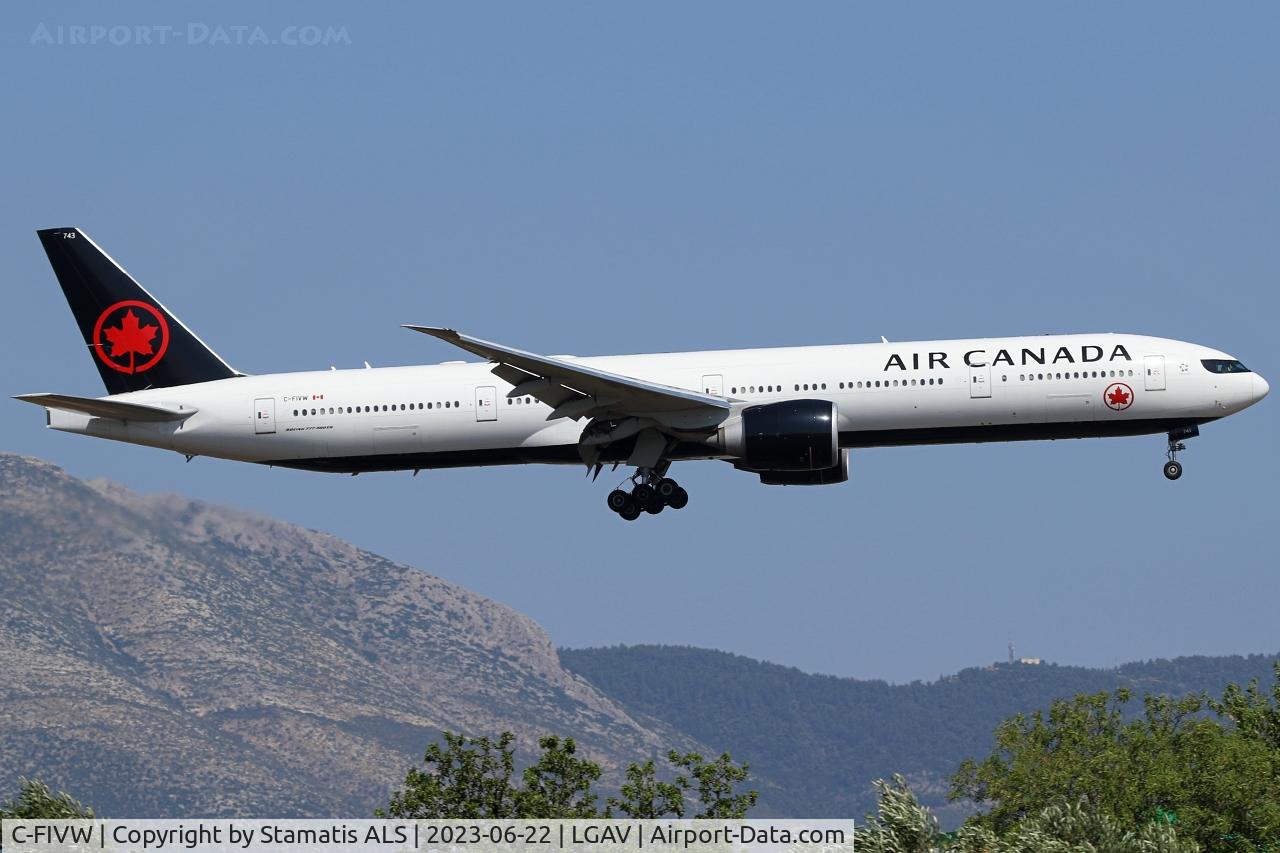 C-FIVW, 2013 Boeing 777-333/ER C/N 42218, 03L