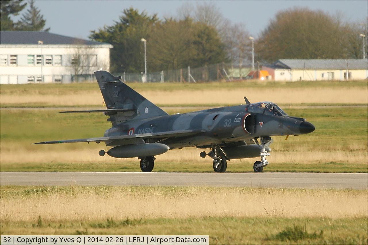 32, Dassault Super Etendard C/N 32, Dassault Super Etendard, Landivisiau Naval Air Base (LFRJ)