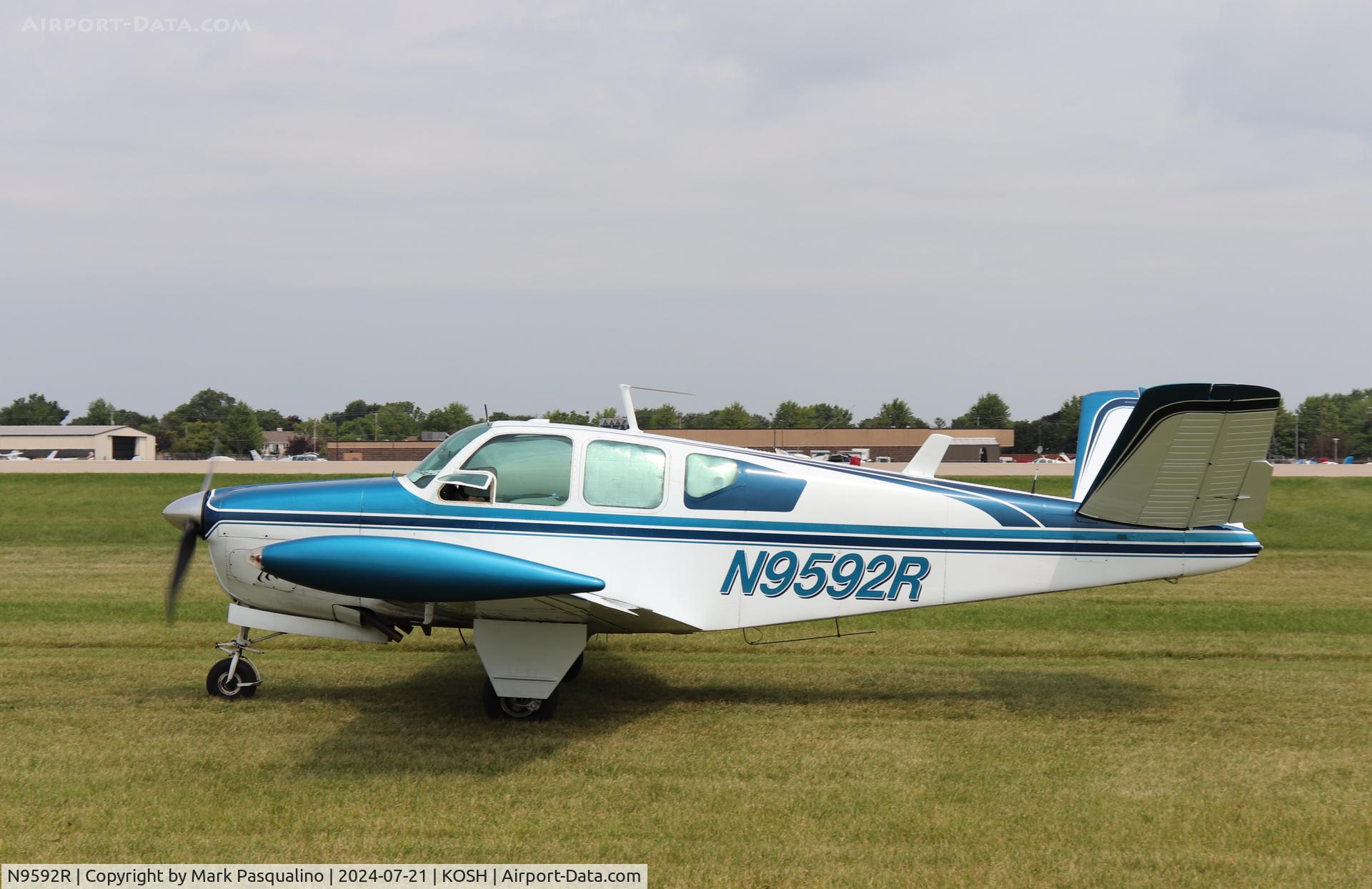 N9592R, 1959 Beech M35 Bonanza C/N D-6177, Beech M35